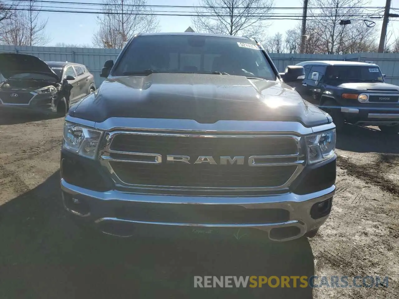 5 Photograph of a damaged car 1C6SRFMT4KN917820 RAM 1500 2019