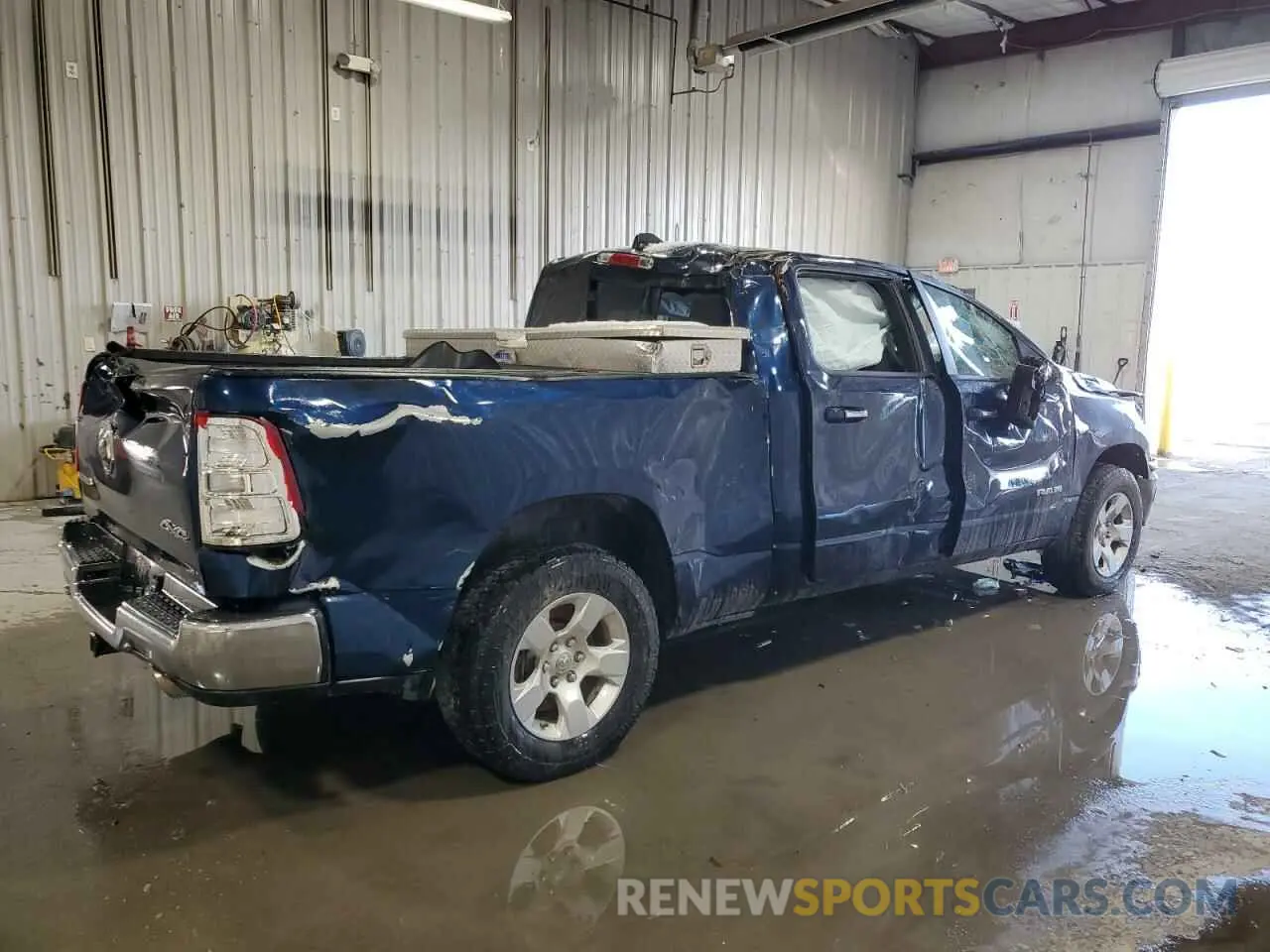 3 Photograph of a damaged car 1C6SRFMT5KN607949 RAM 1500 2019