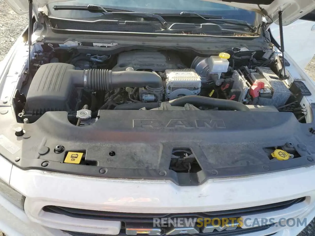 11 Photograph of a damaged car 1C6SRFMT5KN681467 RAM 1500 2019