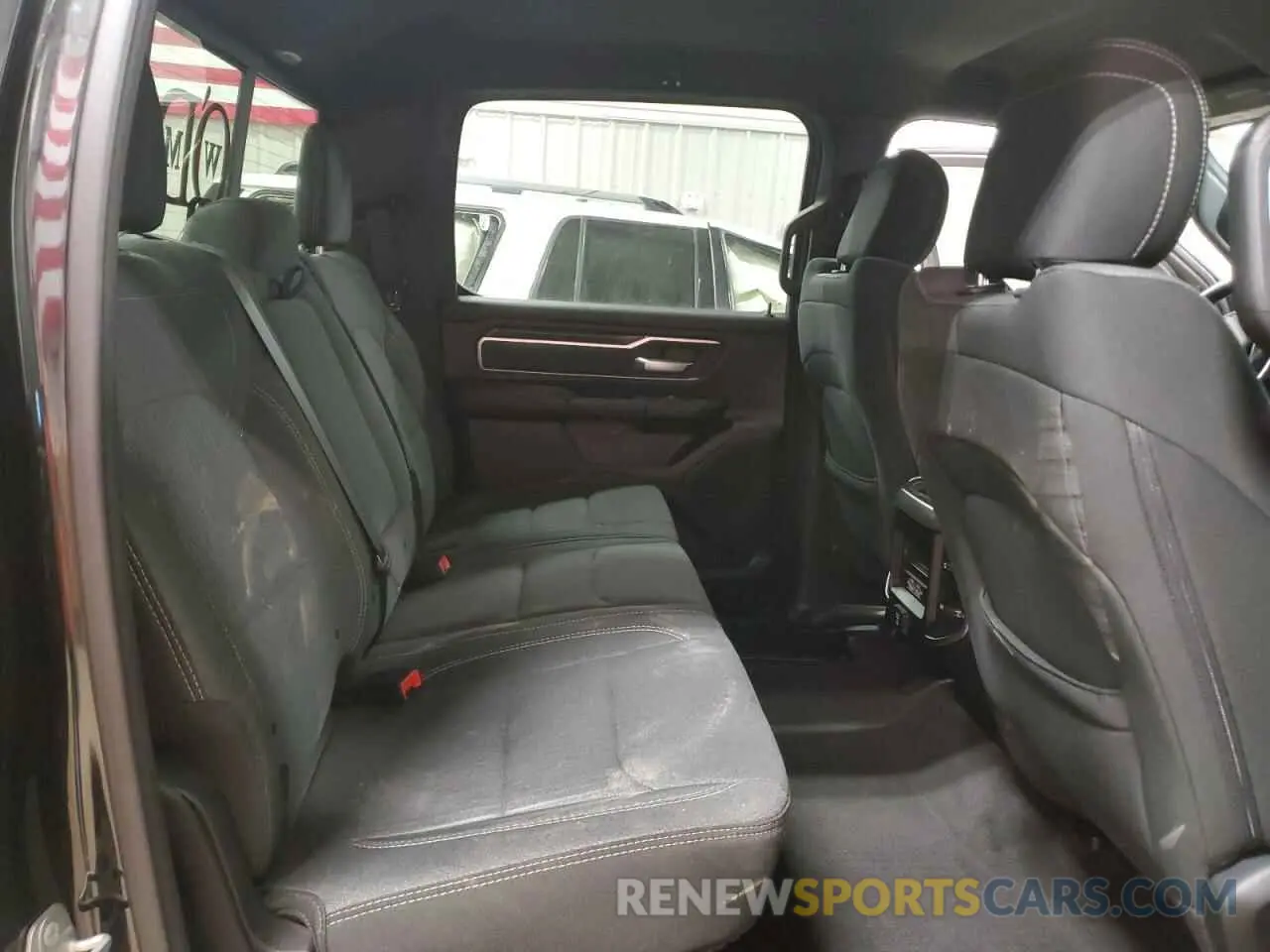 10 Photograph of a damaged car 1C6SRFMT5KN846885 RAM 1500 2019