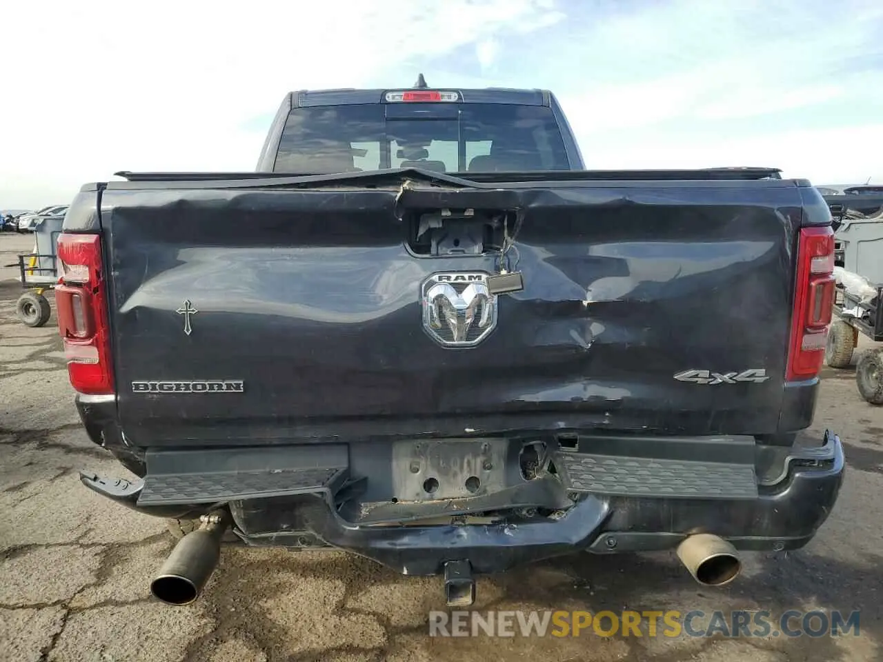6 Photograph of a damaged car 1C6SRFMT6KN699833 RAM 1500 2019