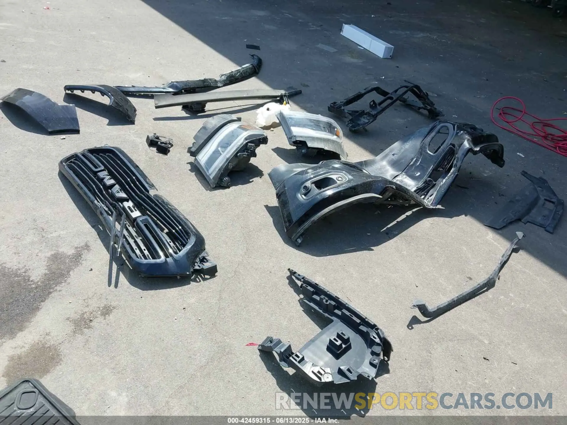 12 Photograph of a damaged car 1C6SRFMT7KN736680 RAM 1500 2019
