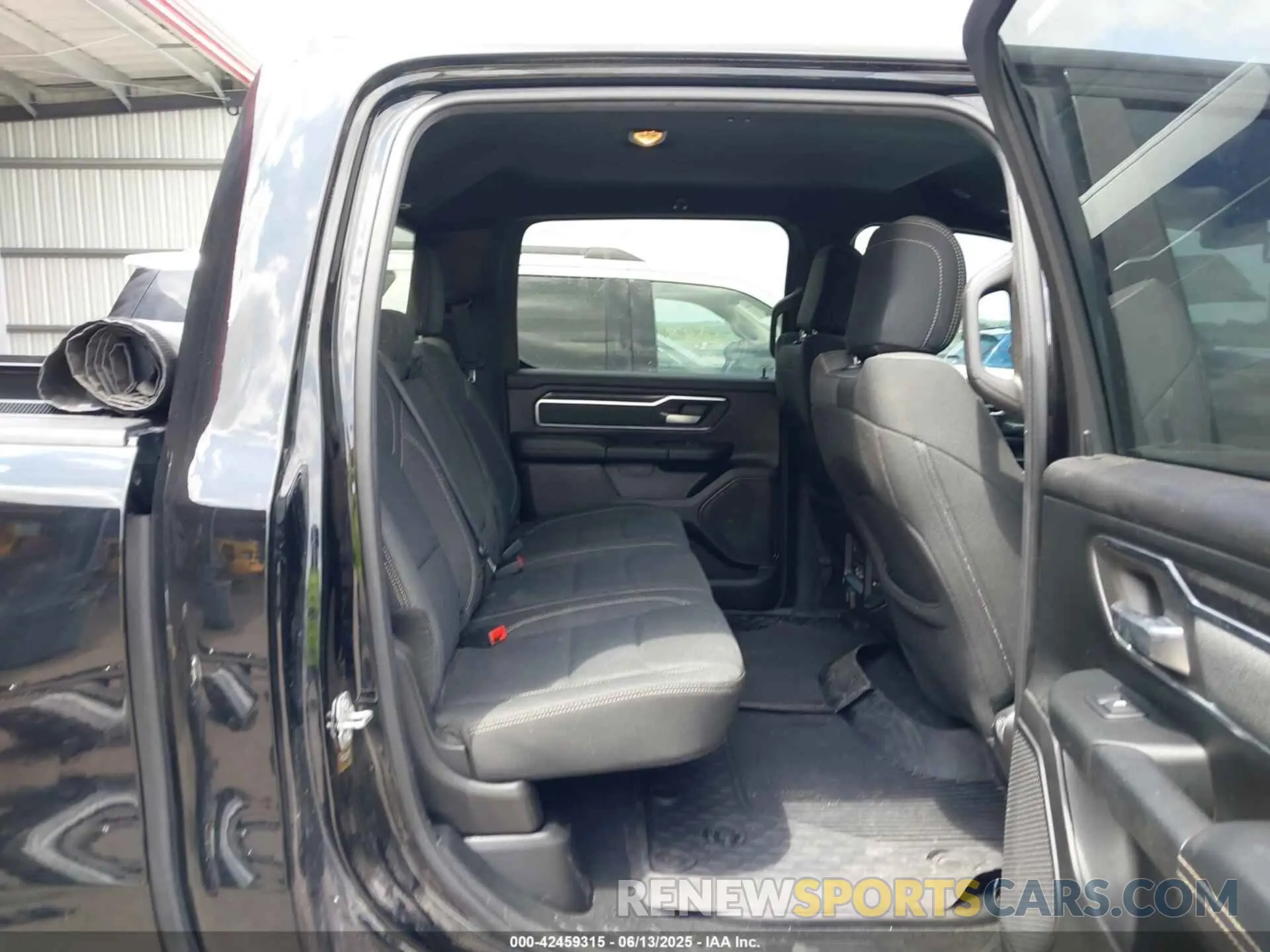 8 Photograph of a damaged car 1C6SRFMT7KN736680 RAM 1500 2019