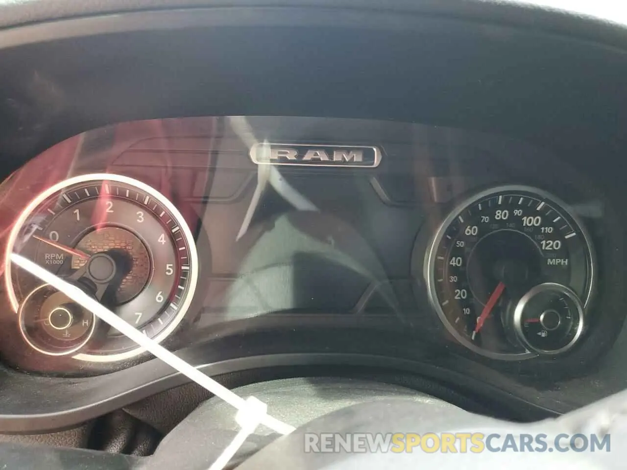 9 Photograph of a damaged car 1C6SRFMT8KN637611 RAM 1500 2019