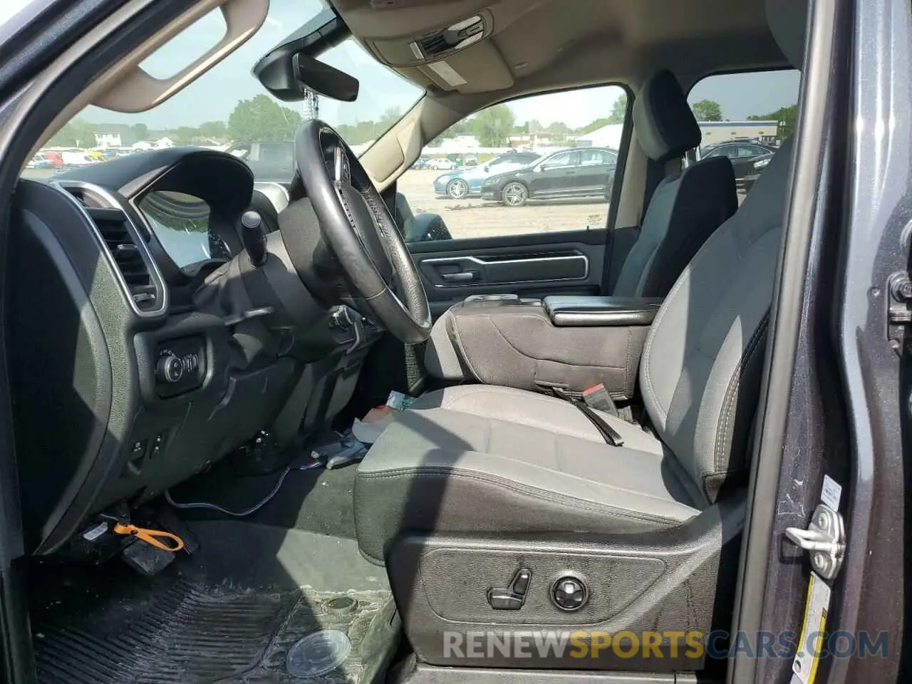 7 Photograph of a damaged car 1C6SRFMT8KN766304 RAM 1500 2019