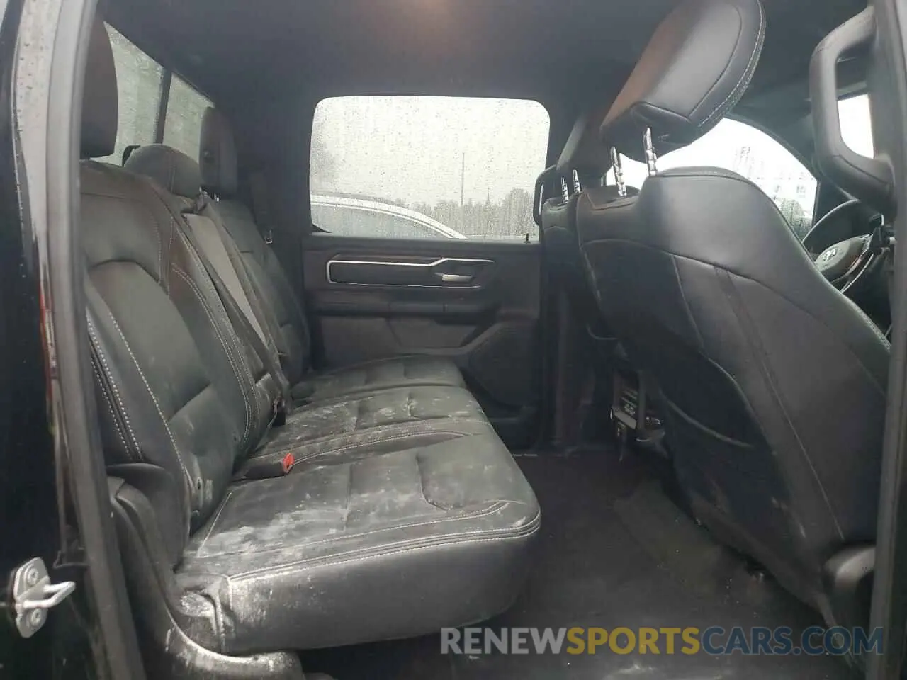 10 Photograph of a damaged car 1C6SRFMT8KN848209 RAM 1500 2019
