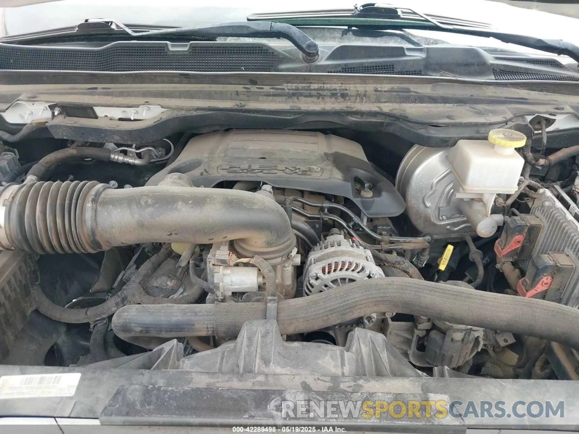 10 Photograph of a damaged car 1C6SRFMT9KN644227 RAM 1500 2019