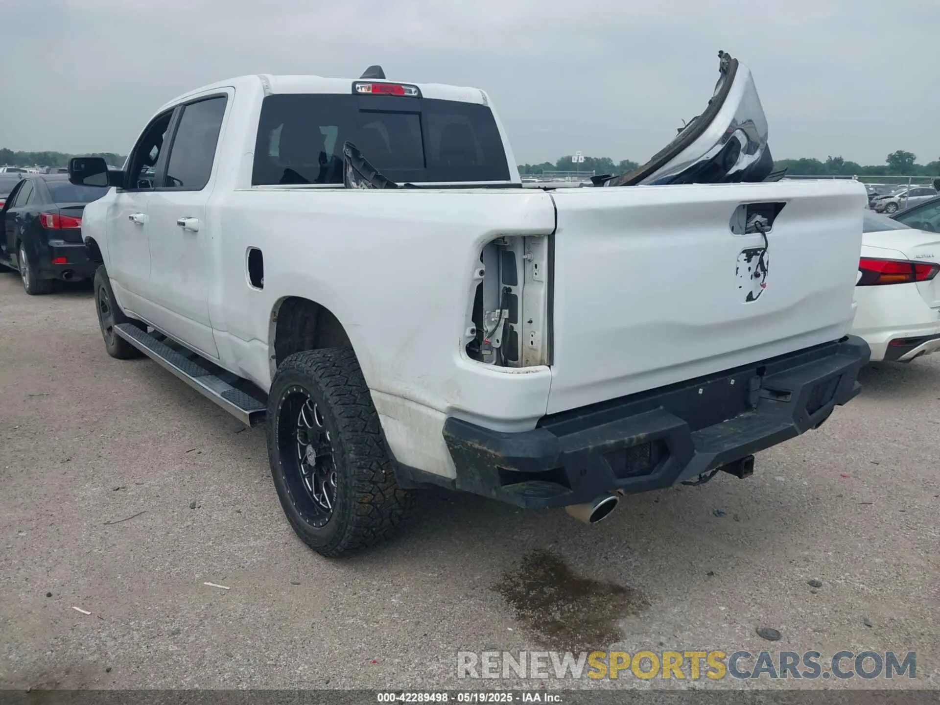 3 Photograph of a damaged car 1C6SRFMT9KN644227 RAM 1500 2019
