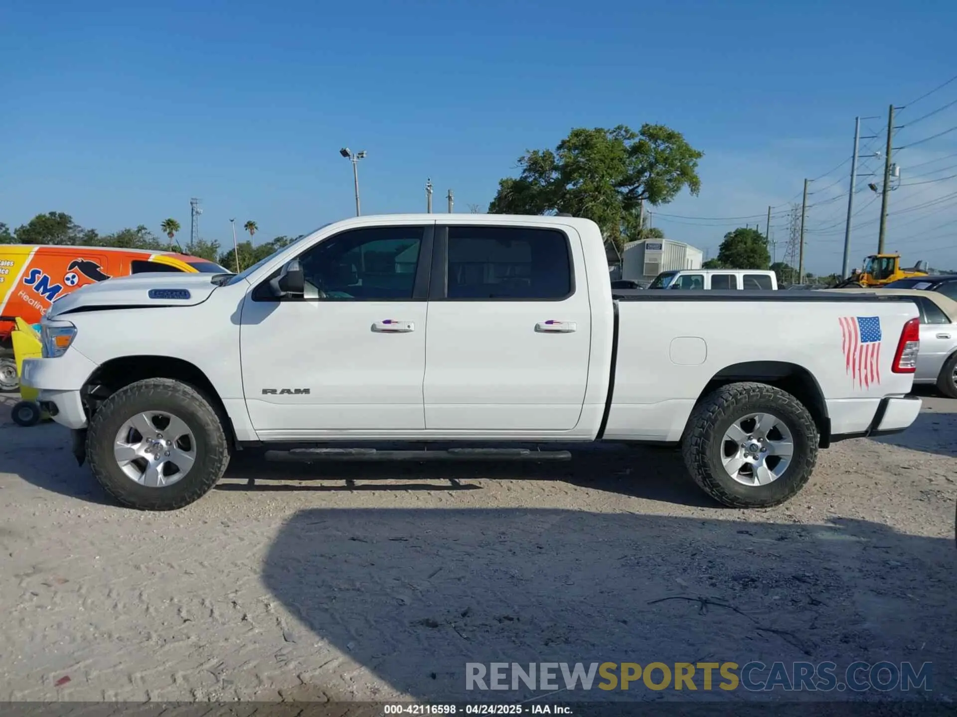 14 Photograph of a damaged car 1C6SRFMTXKN876237 RAM 1500 2019