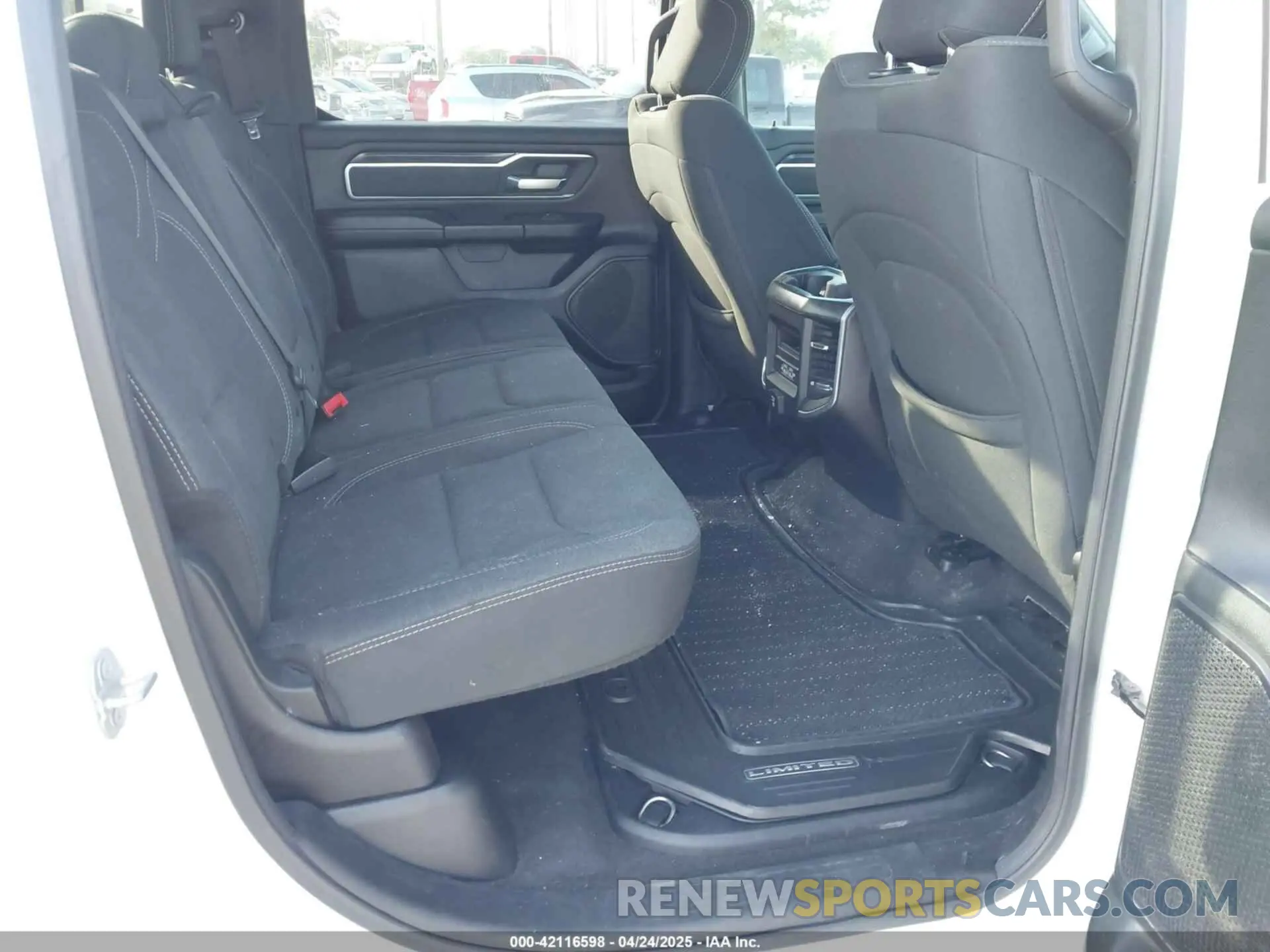 8 Photograph of a damaged car 1C6SRFMTXKN876237 RAM 1500 2019