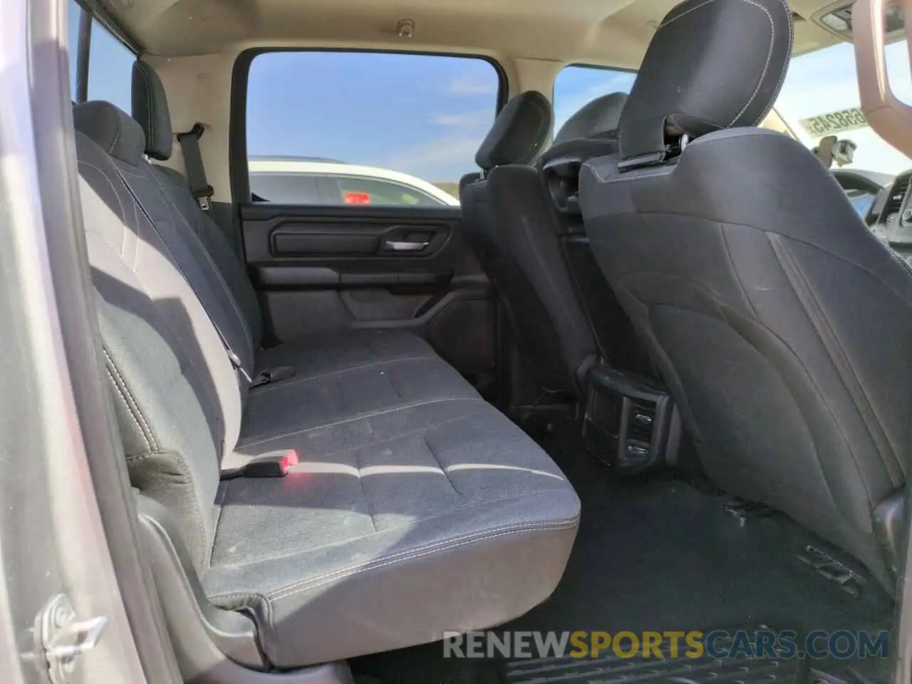 10 Photograph of a damaged car 1C6SRFNT0KN597653 RAM 1500 2019