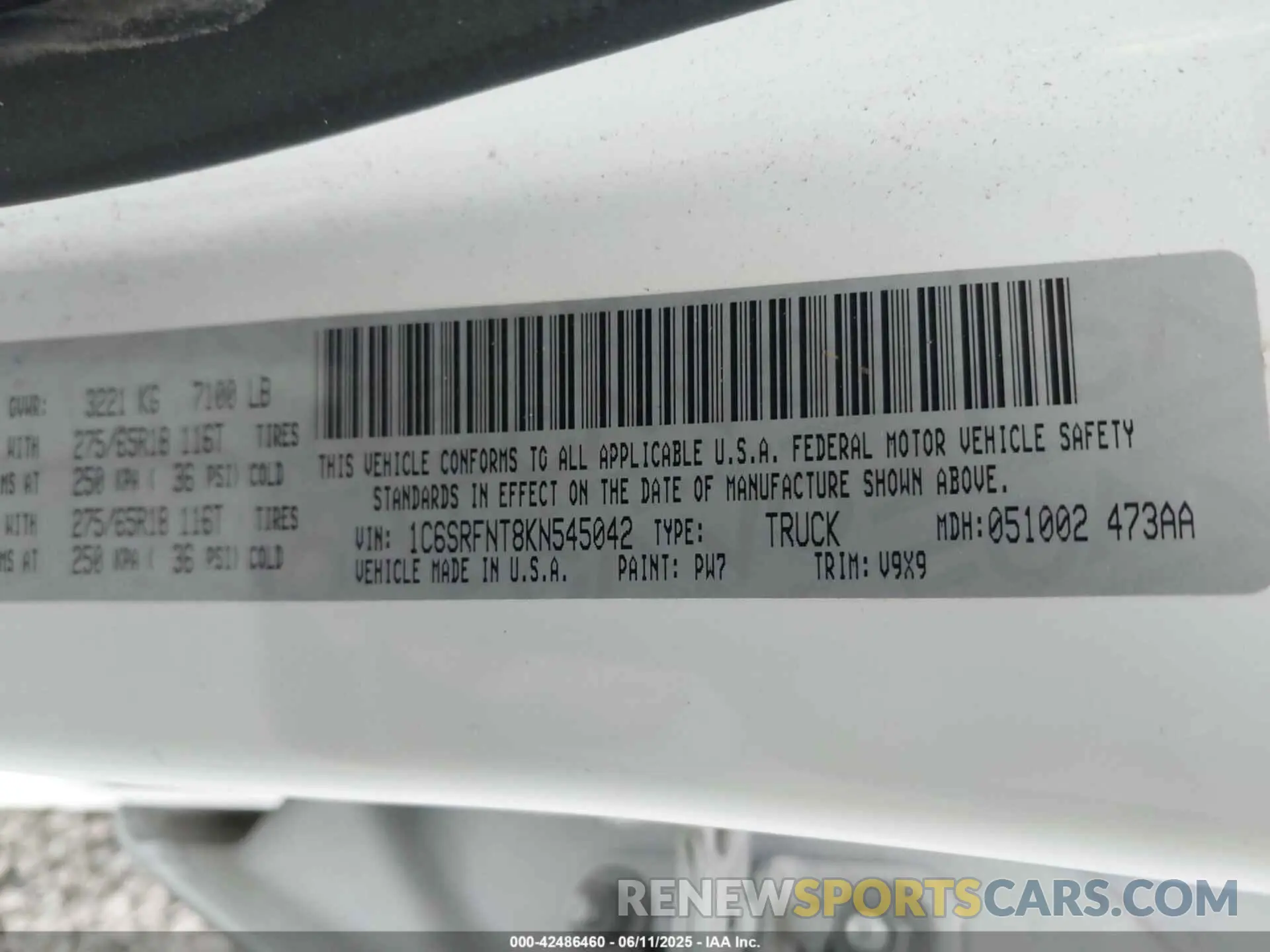 9 Photograph of a damaged car 1C6SRFNT8KN545042 RAM 1500 2019