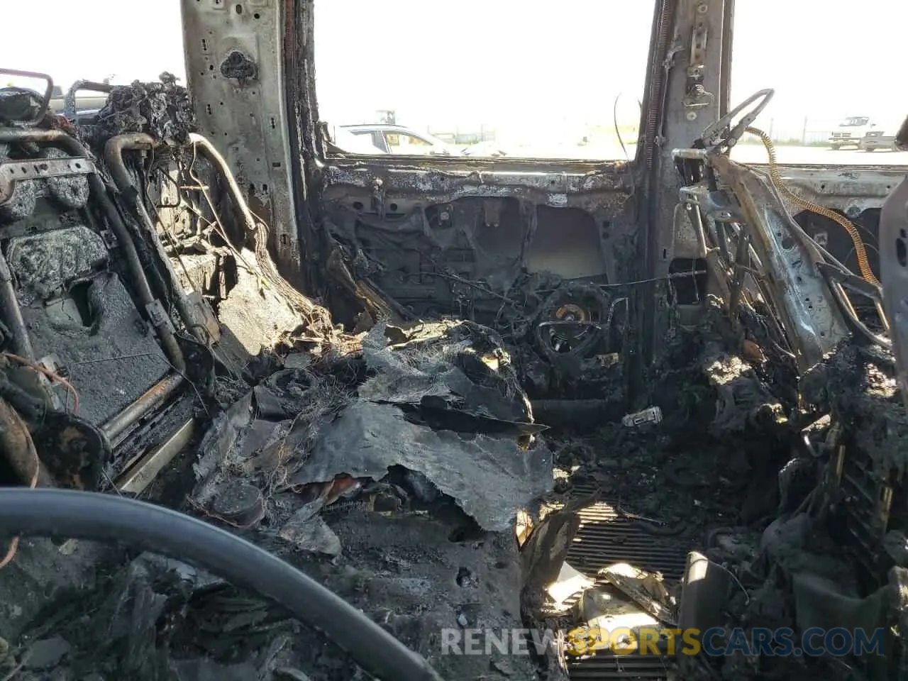 10 Photograph of a damaged car 1C6SRFPT2KN829974 RAM 1500 2019