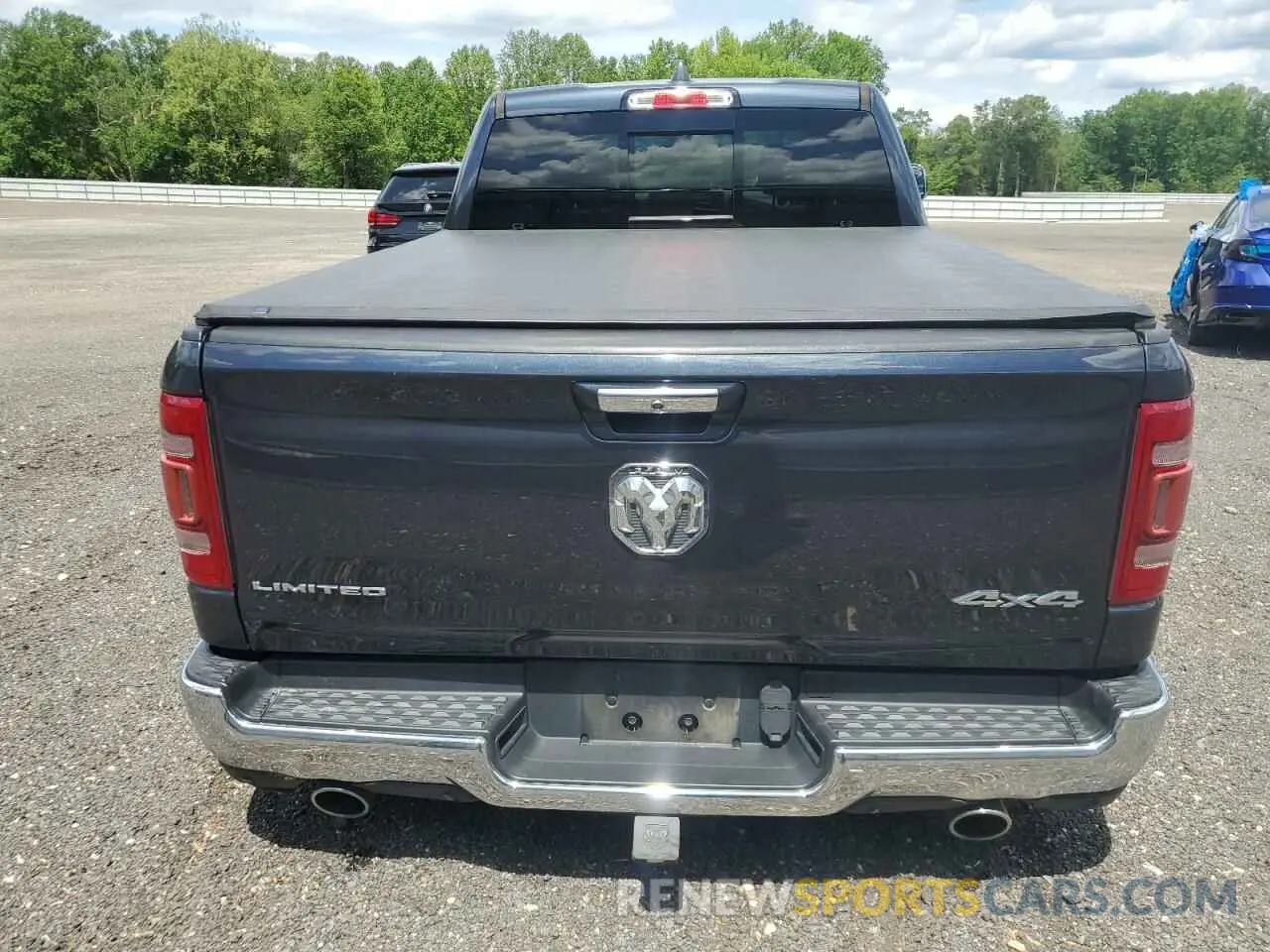 6 Photograph of a damaged car 1C6SRFPT4KN552616 RAM 1500 2019