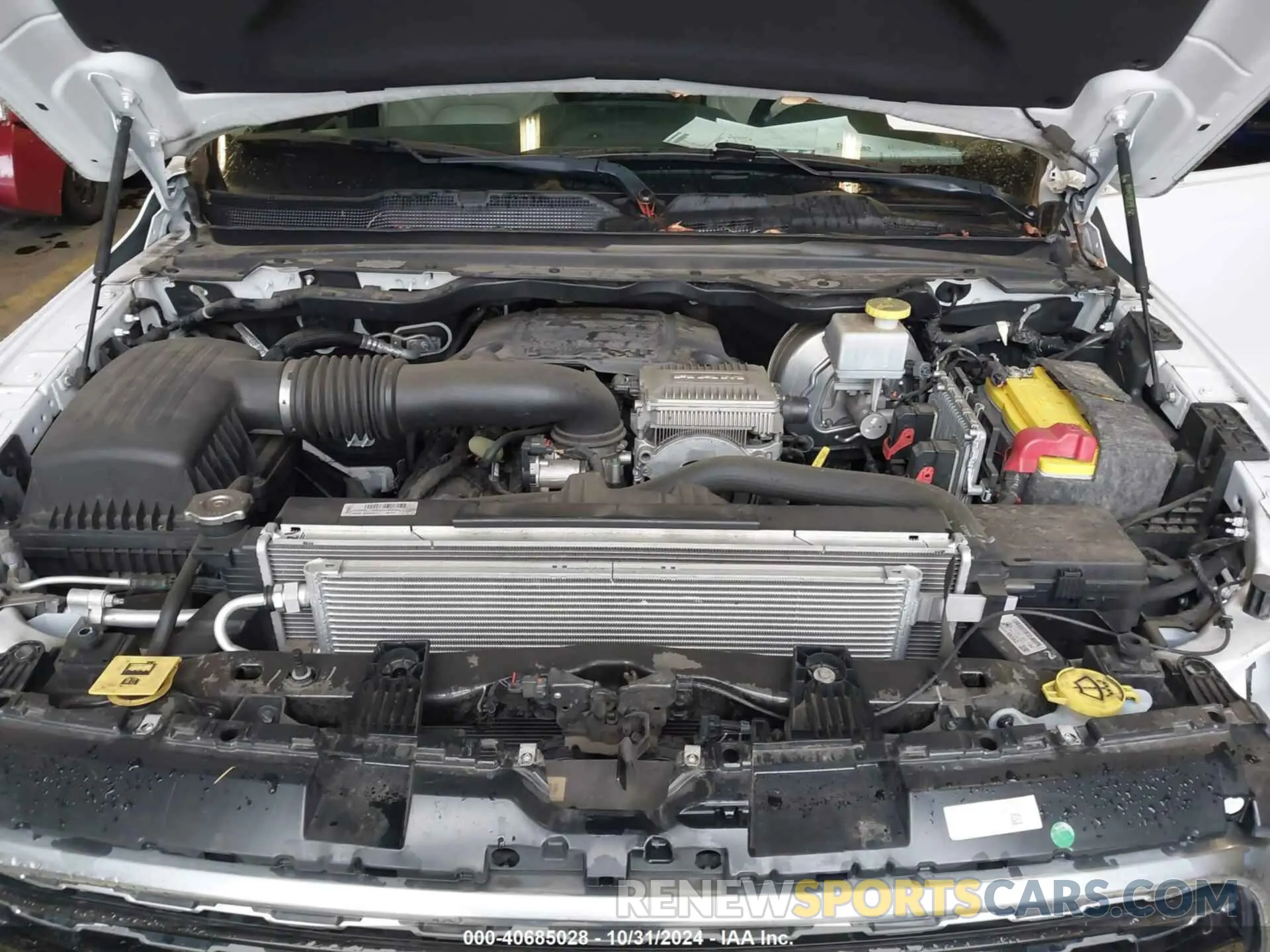10 Photograph of a damaged car 1C6SRFPTXKN751914 RAM 1500 2019