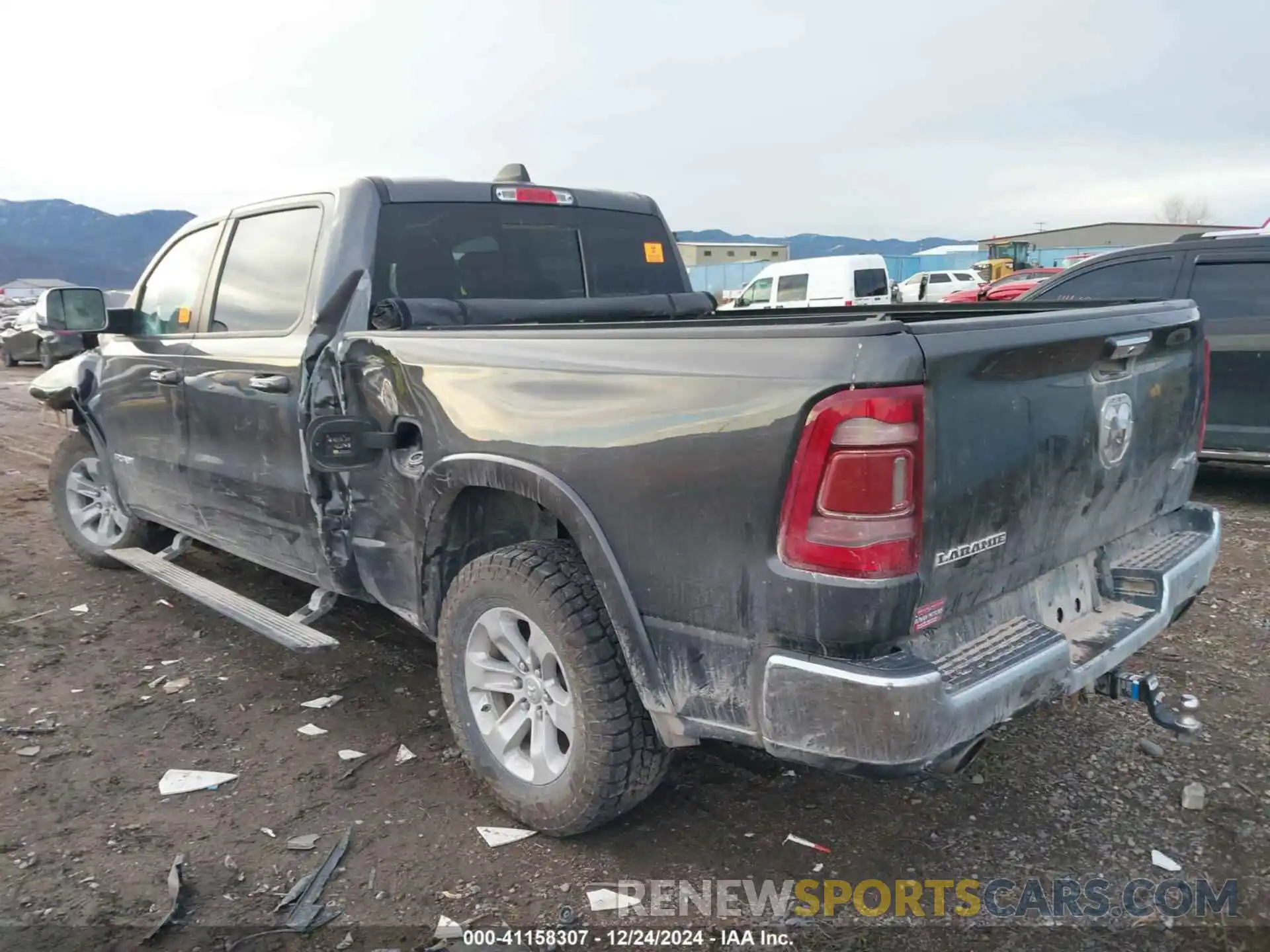 3 Photograph of a damaged car 1C6SRFRT2KN610672 RAM 1500 2019