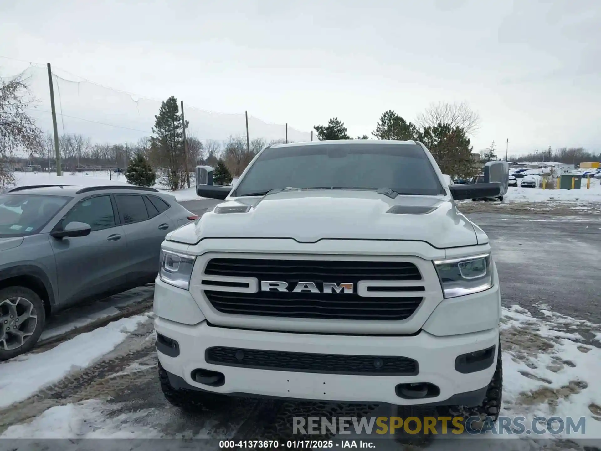 6 Photograph of a damaged car 1C6SRFRT4KN636514 RAM 1500 2019