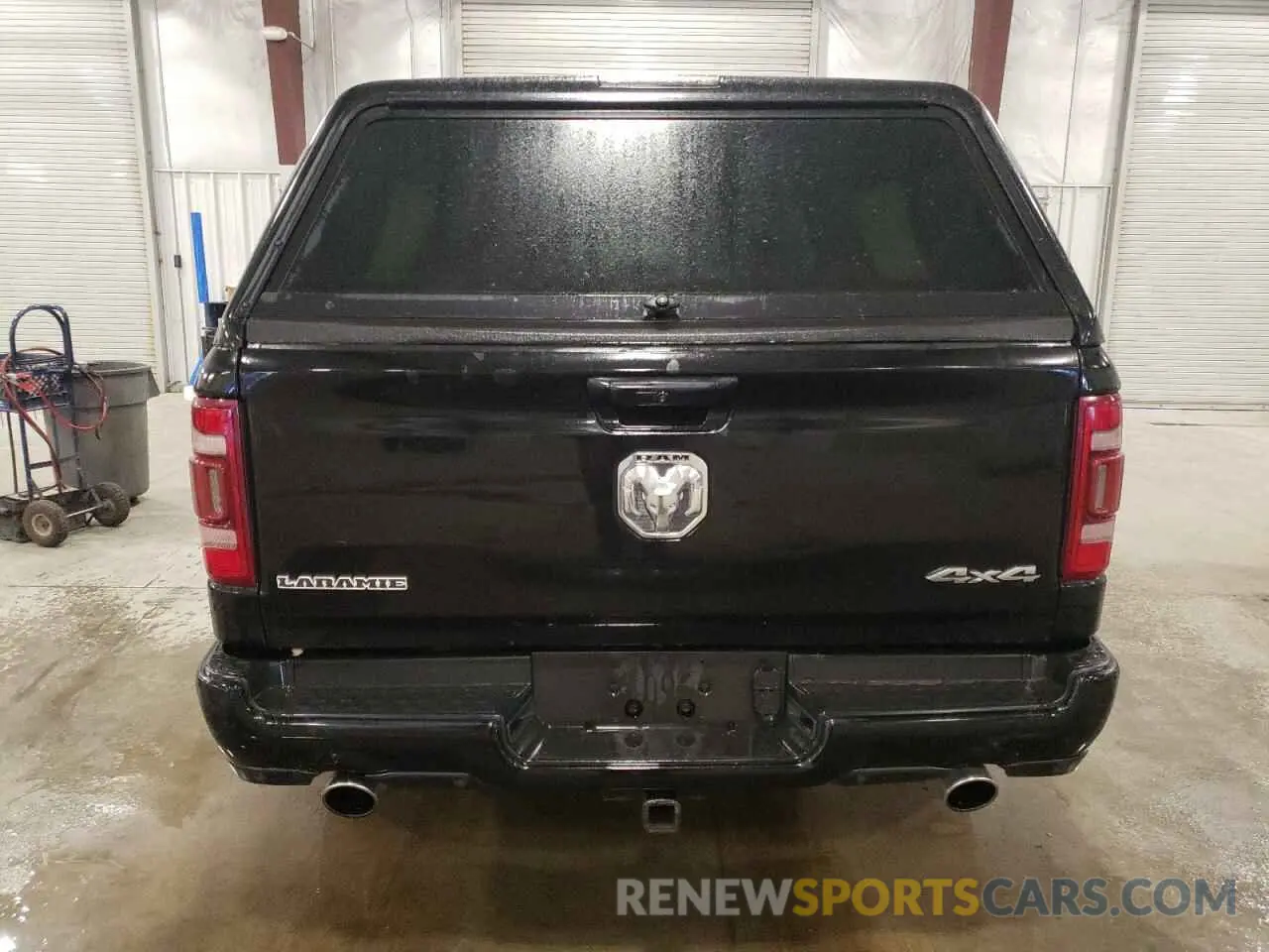 6 Photograph of a damaged car 1C6SRFRT4KN871625 RAM 1500 2019