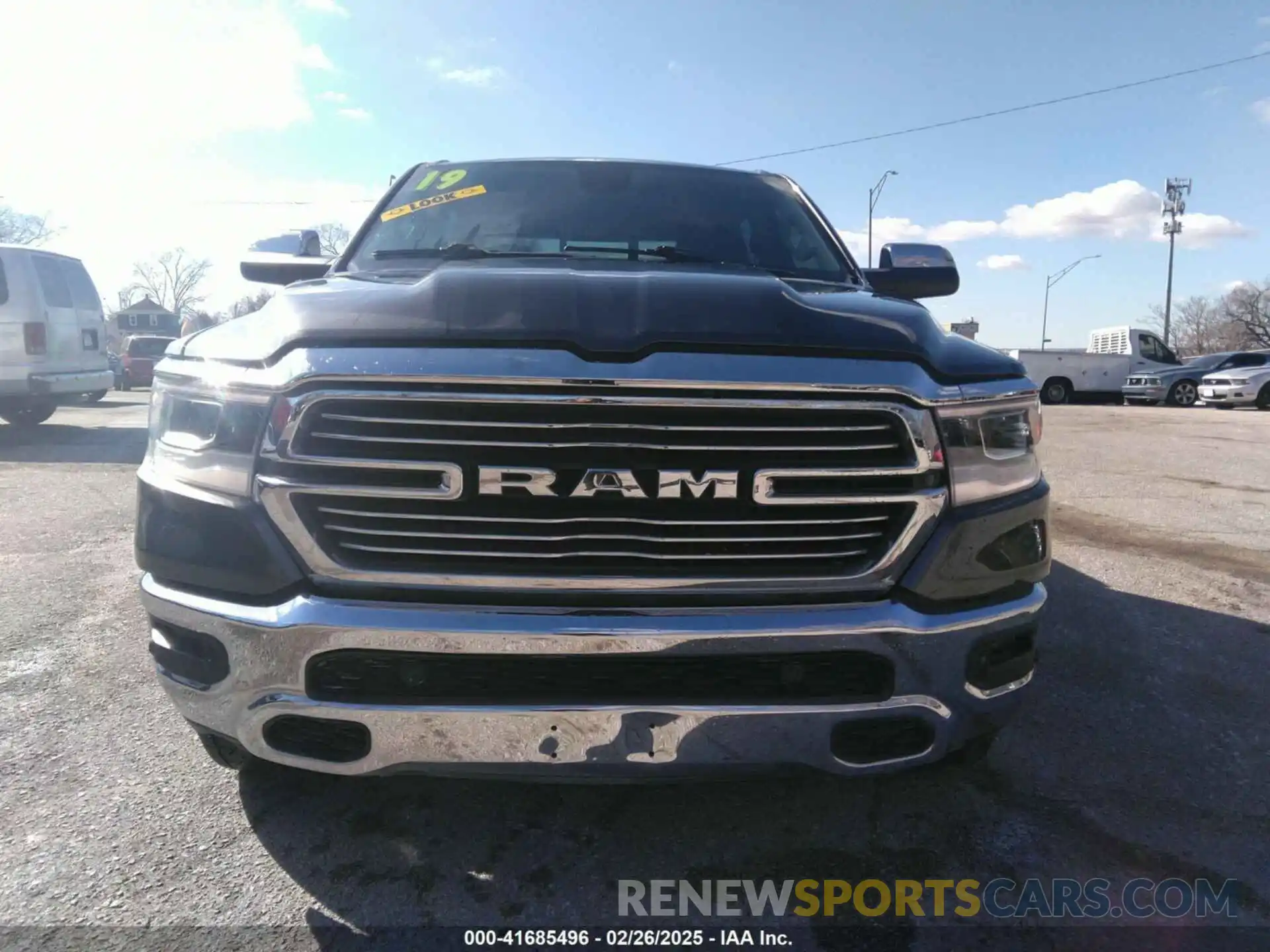 12 Photograph of a damaged car 1C6SRFRT7KN539064 RAM 1500 2019