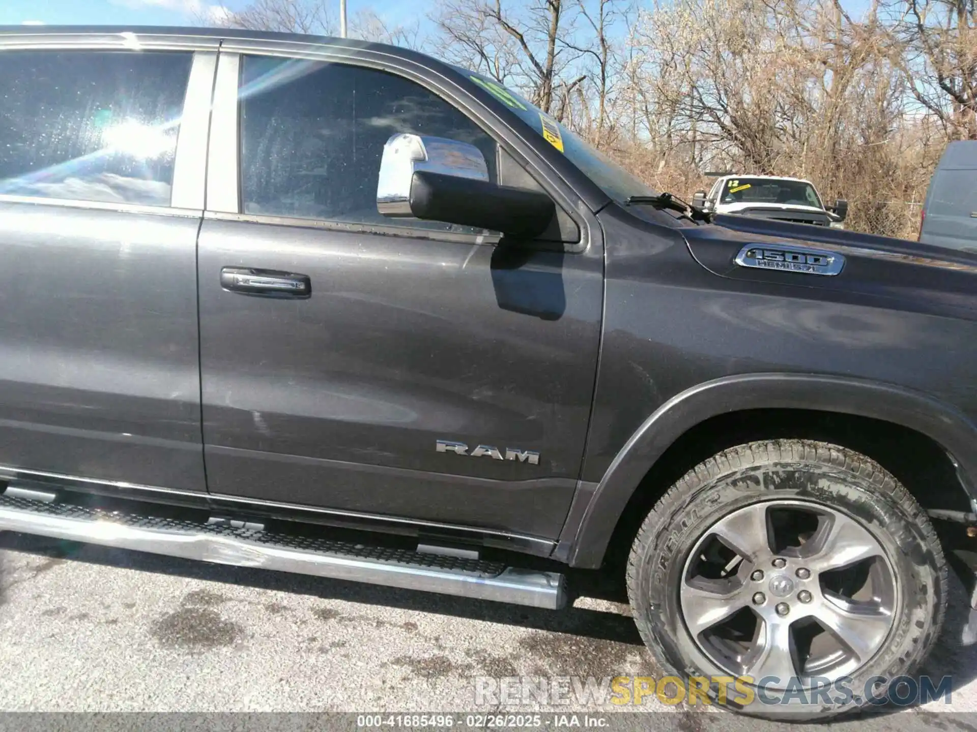 13 Photograph of a damaged car 1C6SRFRT7KN539064 RAM 1500 2019