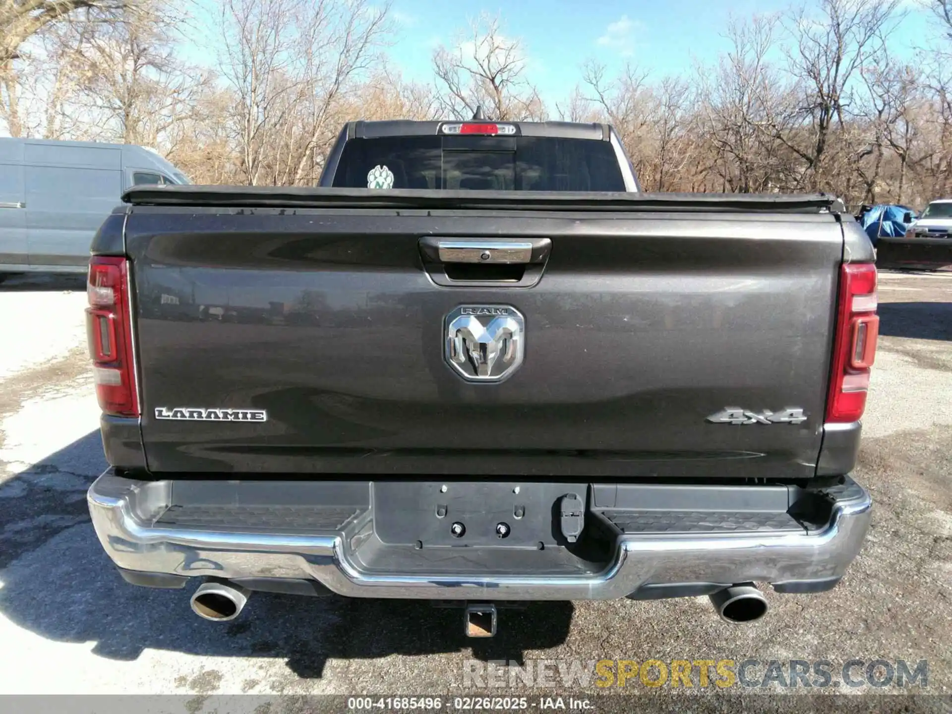 16 Photograph of a damaged car 1C6SRFRT7KN539064 RAM 1500 2019