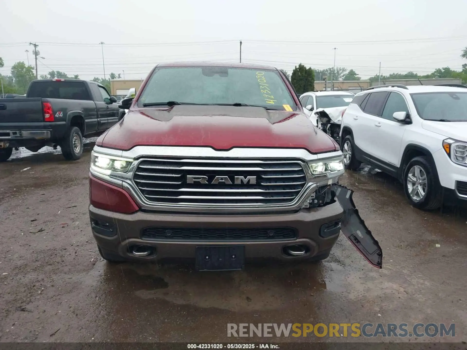 12 Photograph of a damaged car 1C6SRFST4KN563879 RAM 1500 2019