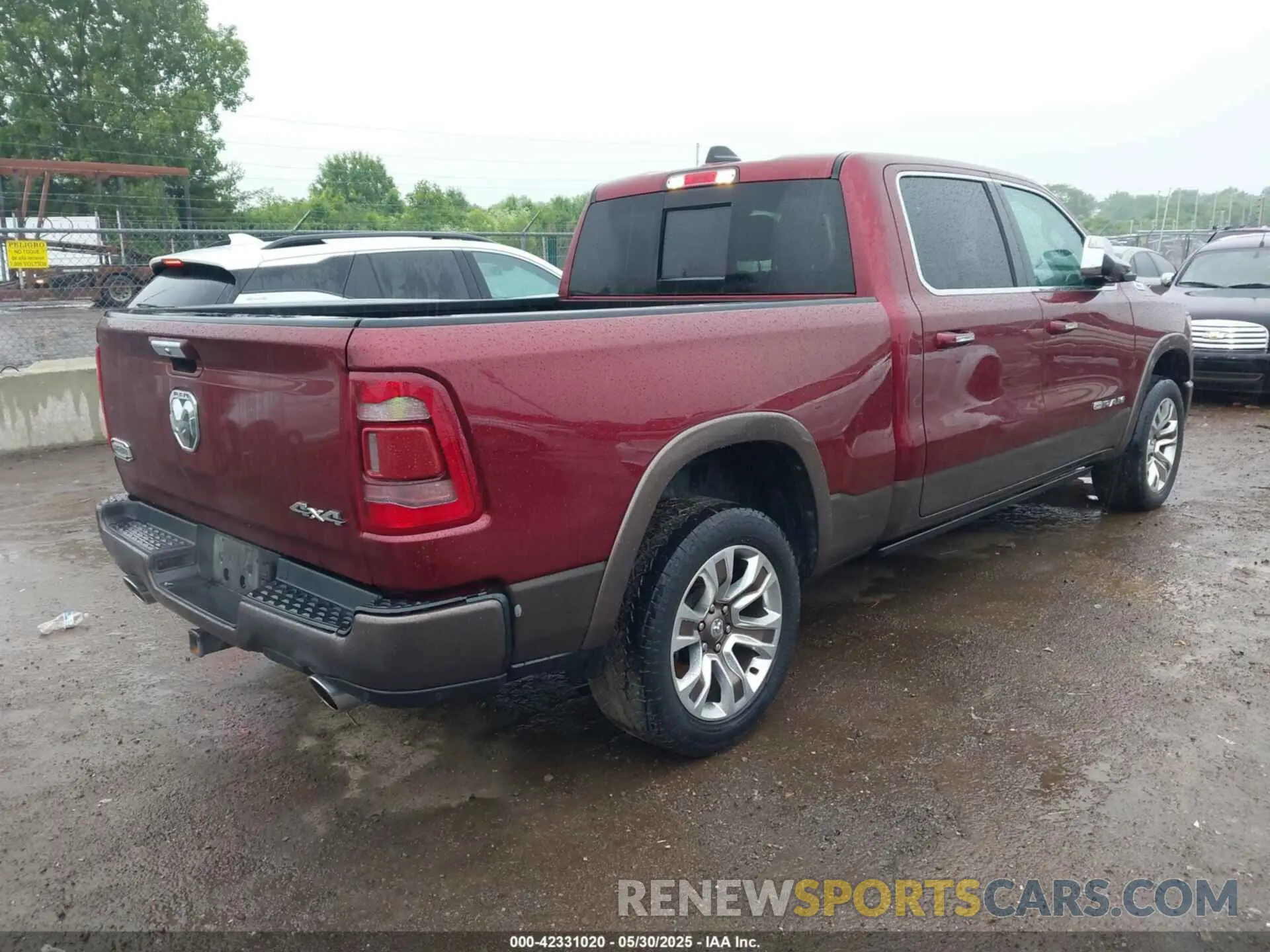 4 Photograph of a damaged car 1C6SRFST4KN563879 RAM 1500 2019