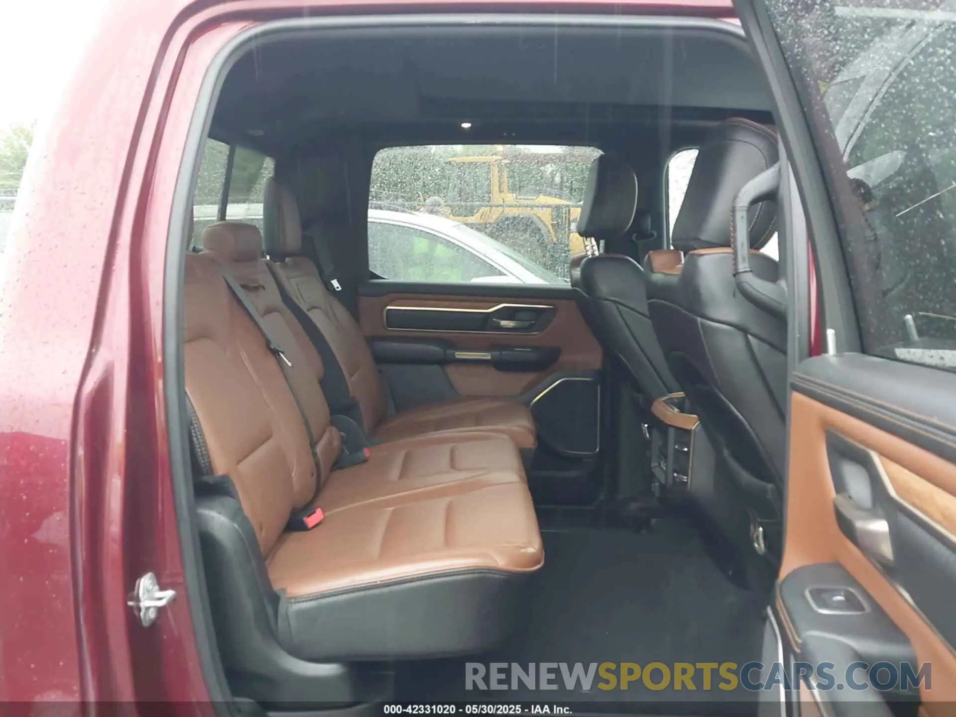 8 Photograph of a damaged car 1C6SRFST4KN563879 RAM 1500 2019