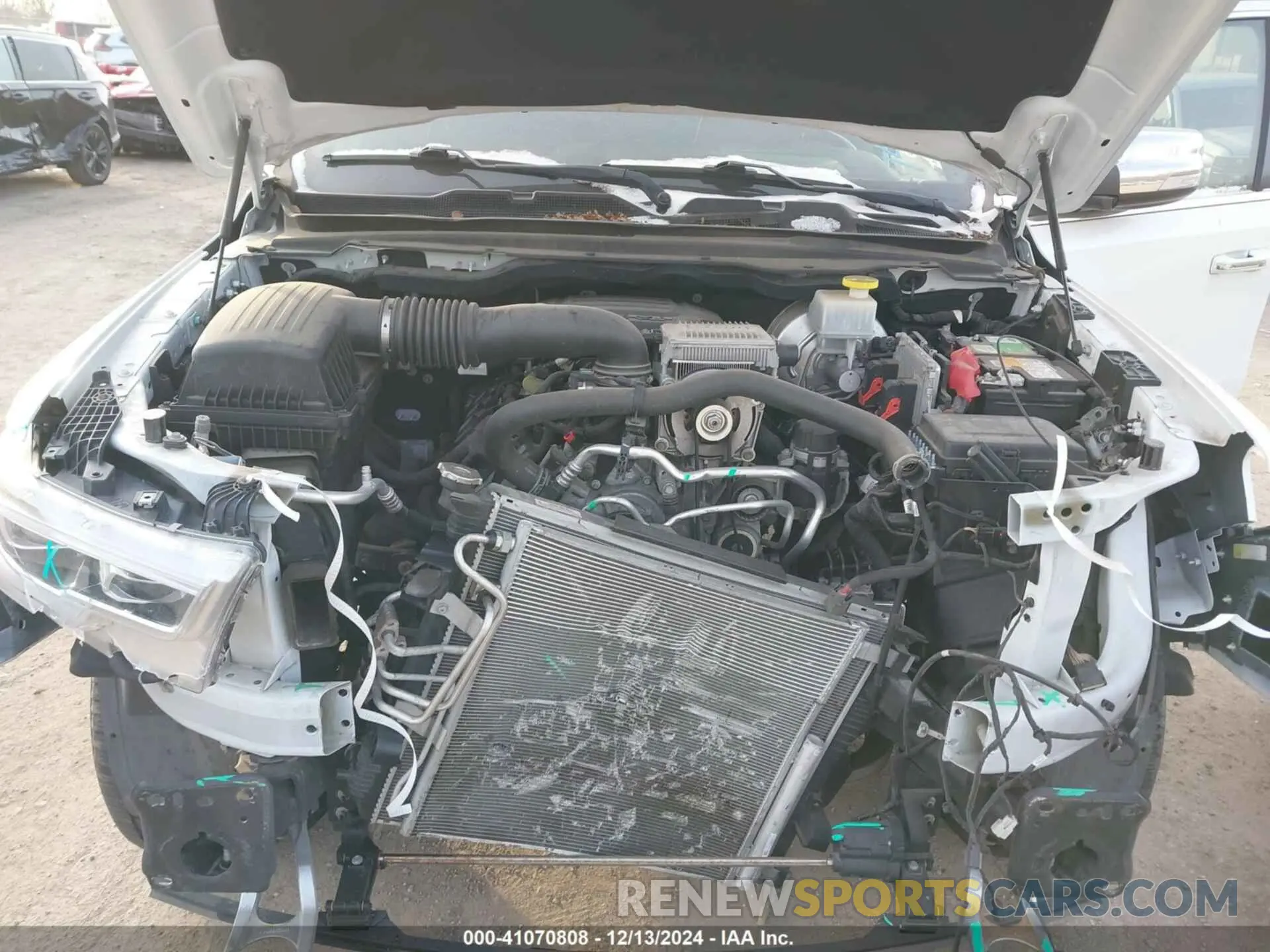 10 Photograph of a damaged car 1C6SRFST6KN886928 RAM 1500 2019