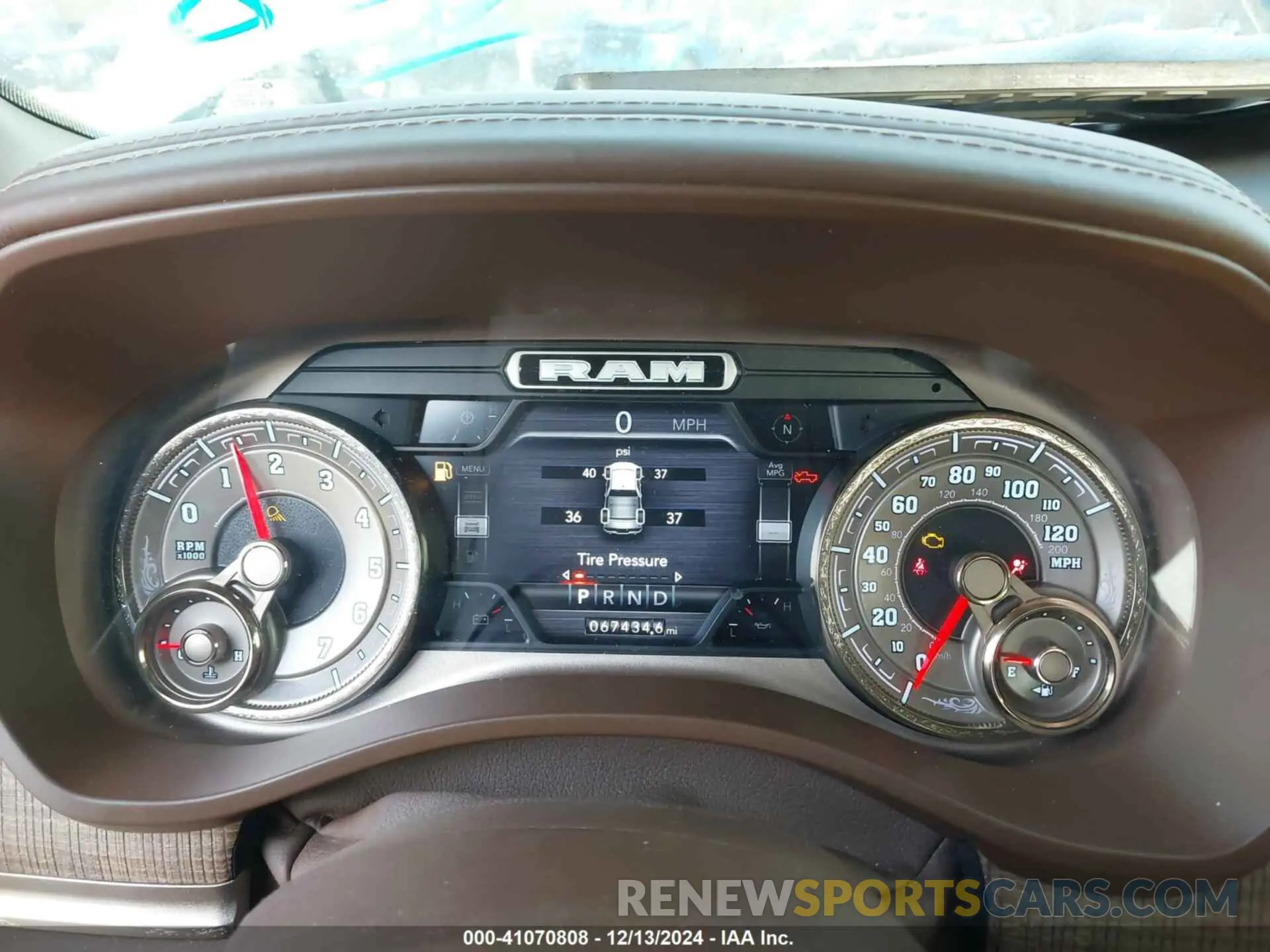 7 Photograph of a damaged car 1C6SRFST6KN886928 RAM 1500 2019