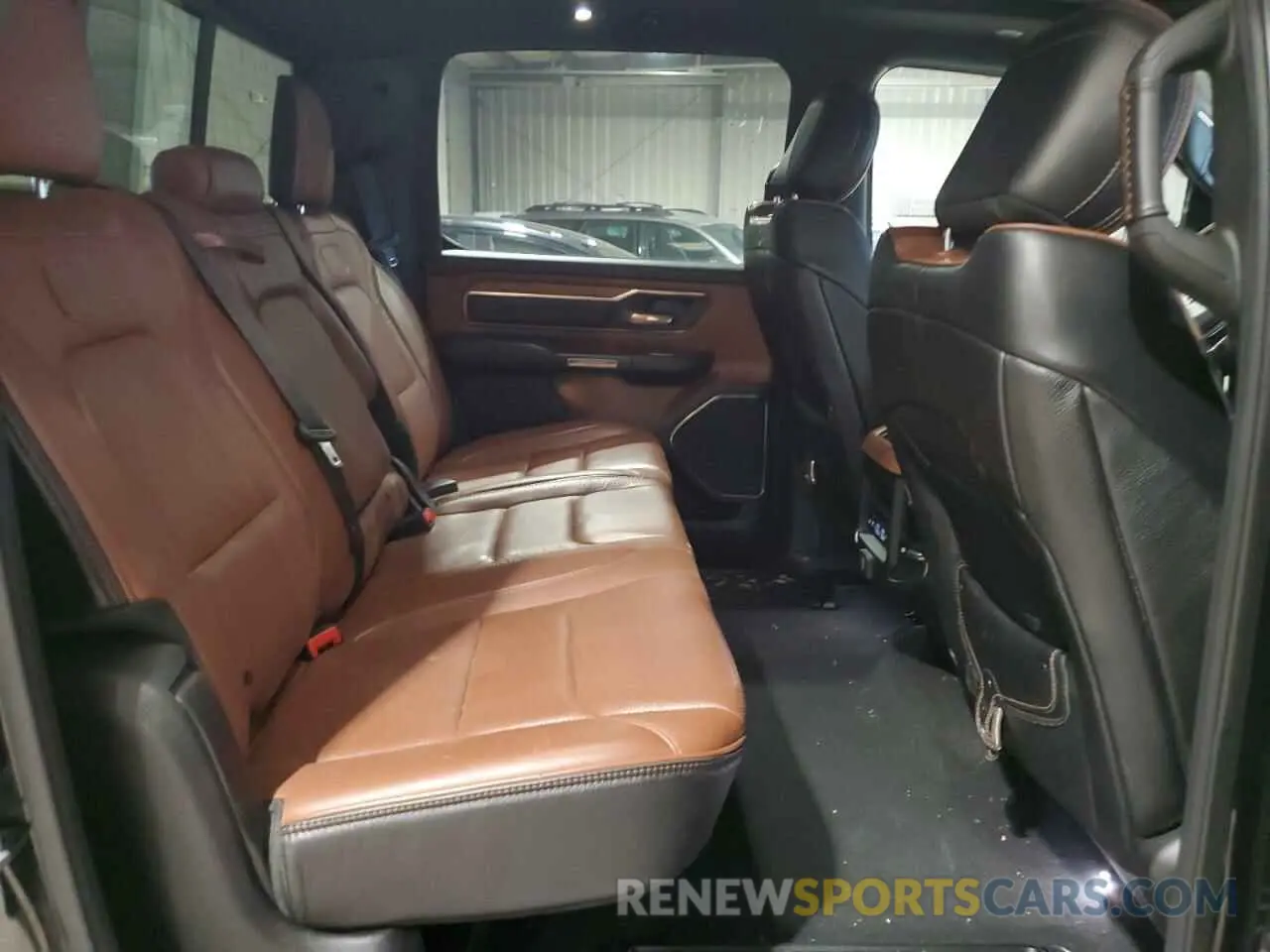 10 Photograph of a damaged car 1C6SRFST7KN514742 RAM 1500 2019