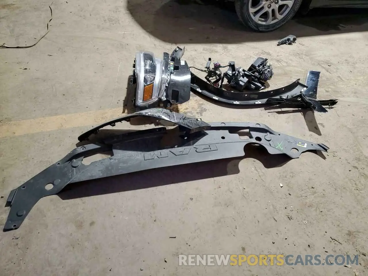 12 Photograph of a damaged car 1C6SRFST7KN514742 RAM 1500 2019