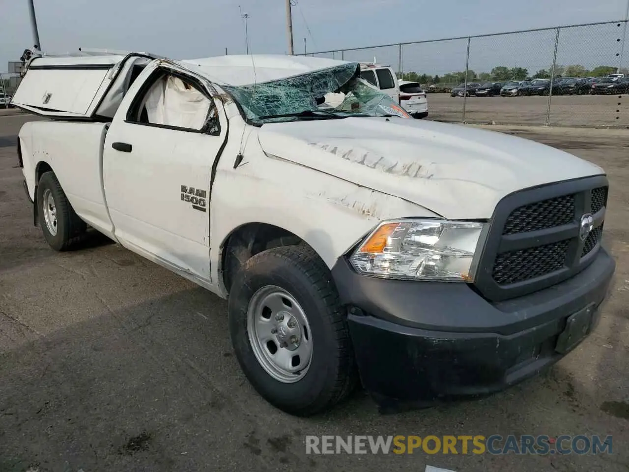 4 Photograph of a damaged car 3C6JR6DG5KG651666 RAM 1500 2019