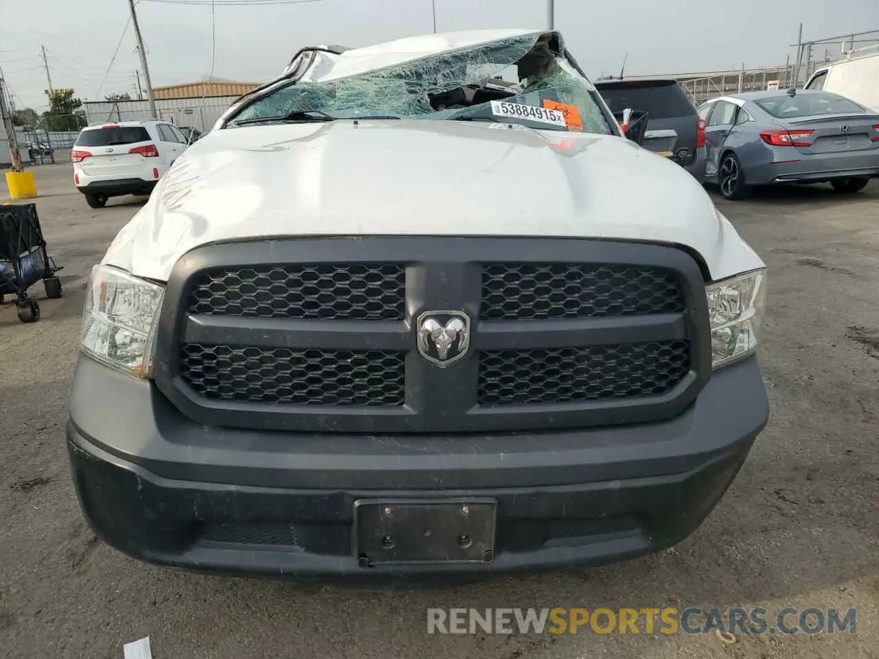 5 Photograph of a damaged car 3C6JR6DG5KG651666 RAM 1500 2019