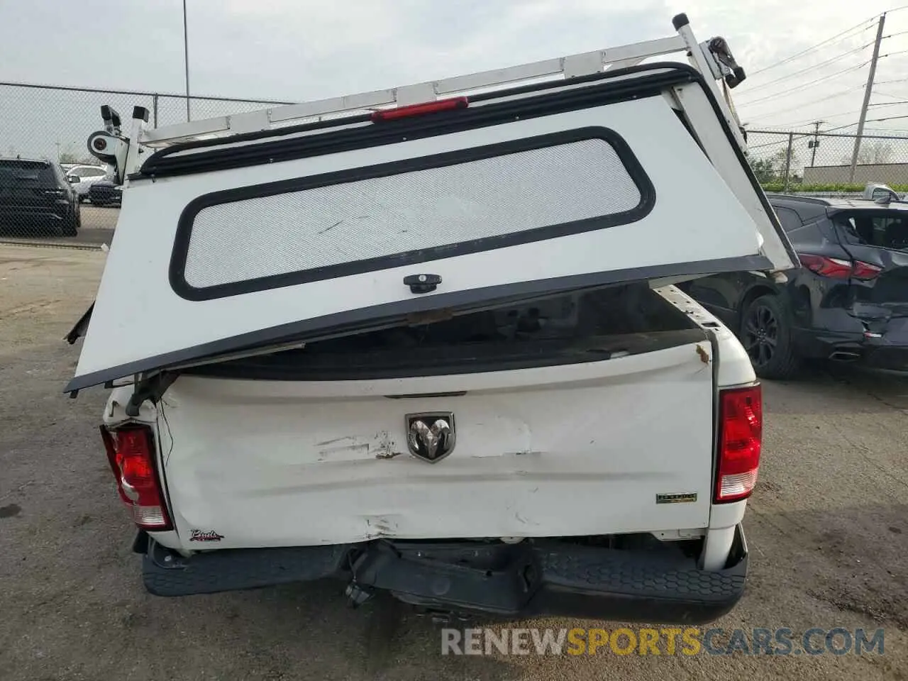 6 Photograph of a damaged car 3C6JR6DG5KG651666 RAM 1500 2019