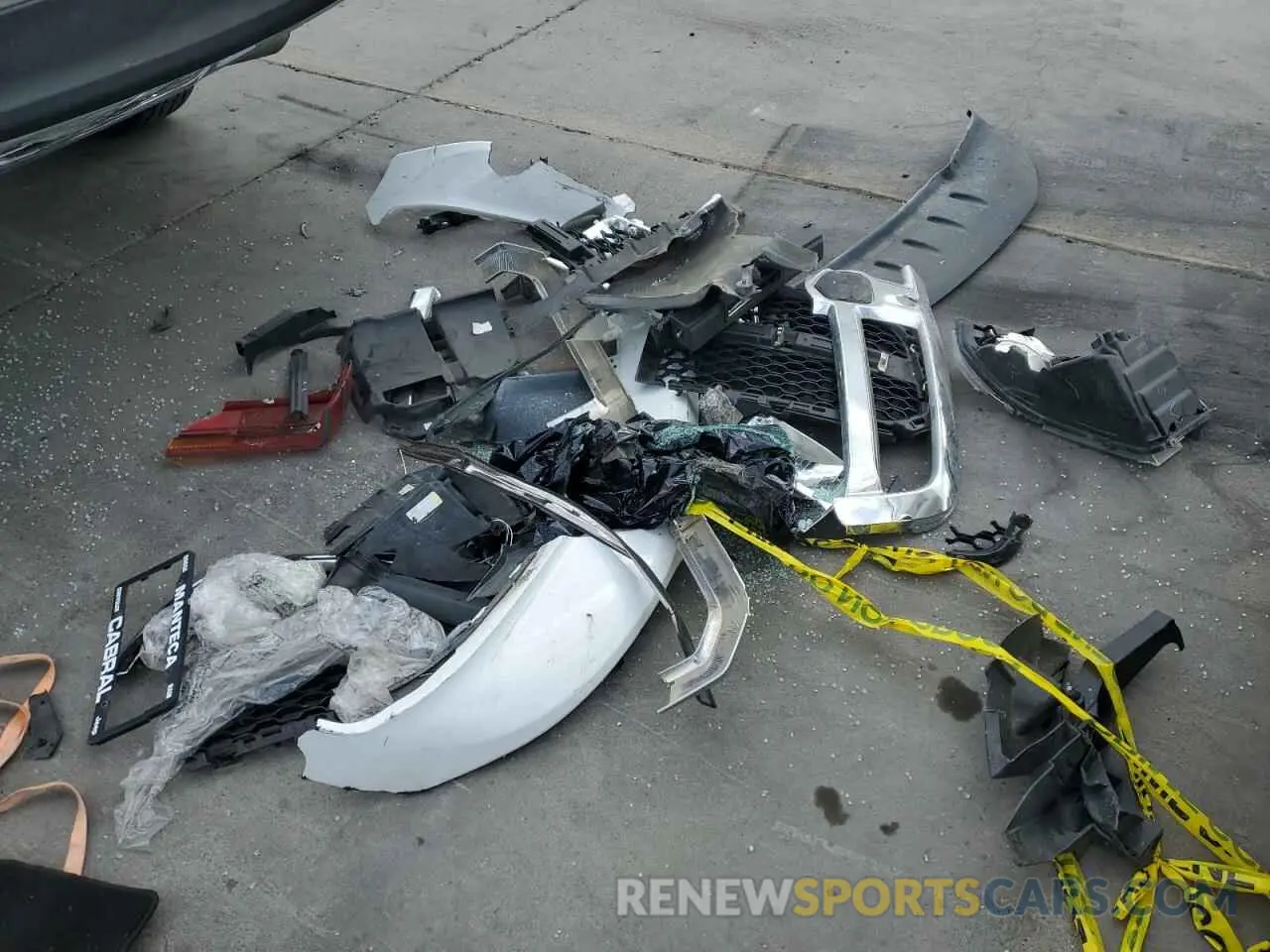 12 Photograph of a damaged car 3C6JR6DT7KG506903 RAM 1500 2019