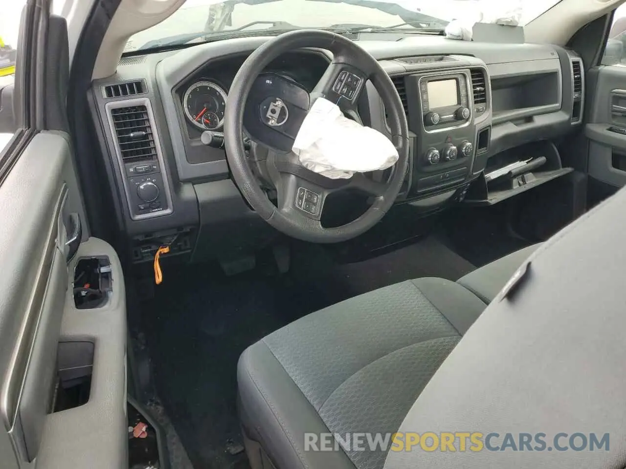 8 Photograph of a damaged car 3C6JR6DT7KG506903 RAM 1500 2019