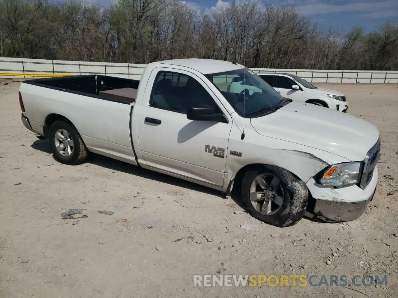 4 Photograph of a damaged car 3C6JR6DT7KG532305 RAM 1500 2019