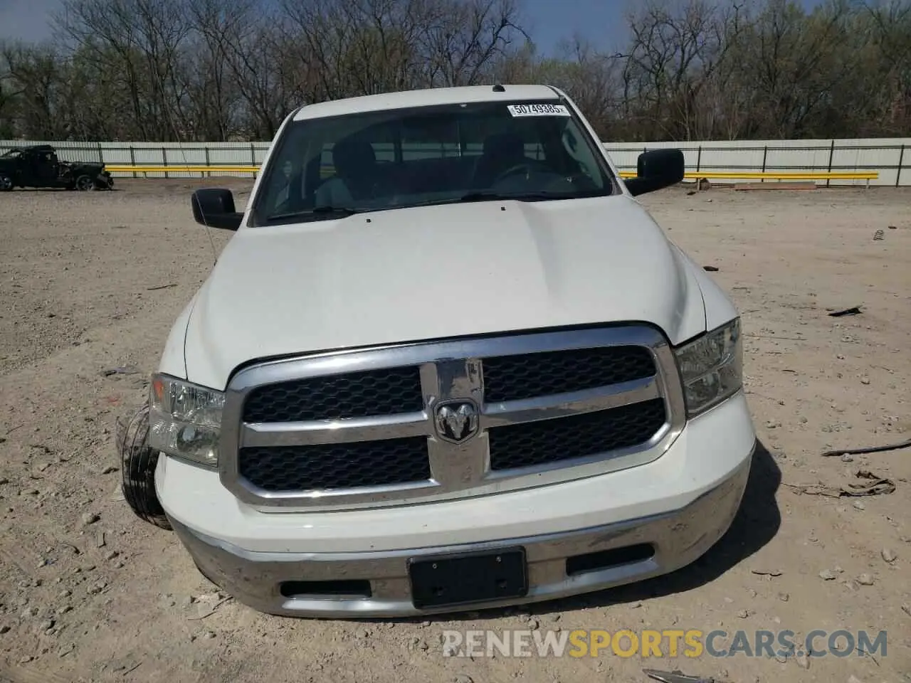 5 Photograph of a damaged car 3C6JR6DT7KG532305 RAM 1500 2019
