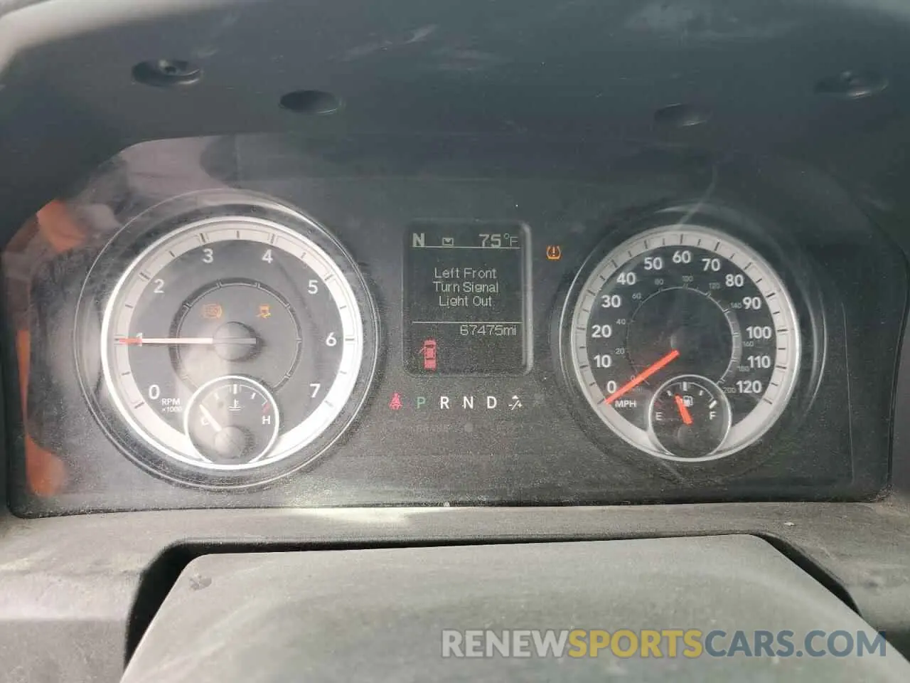 9 Photograph of a damaged car 3C6JR6DTXKG537952 RAM 1500 2019
