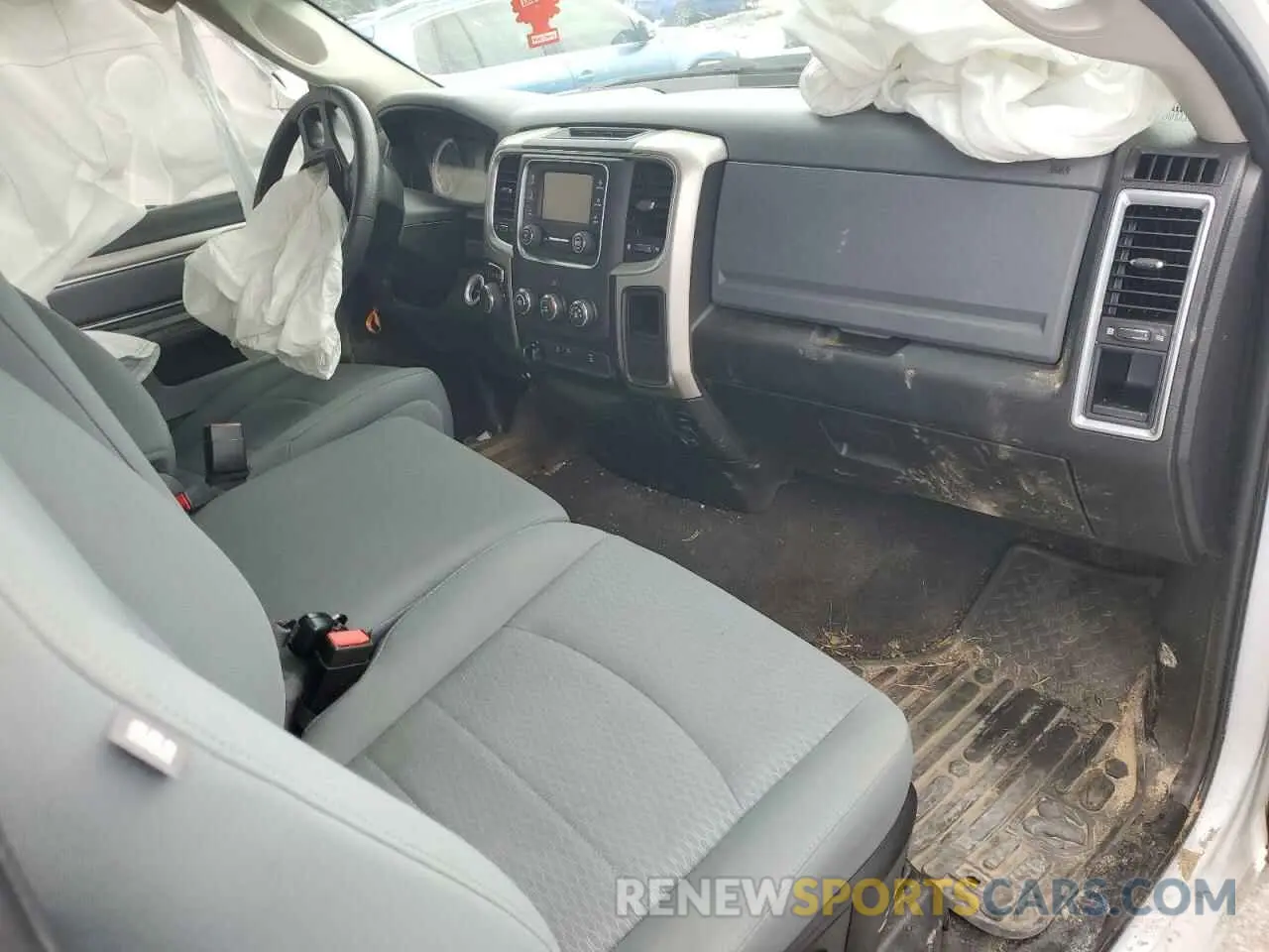 8 Photograph of a damaged car 3C6JR6ET1KG674874 RAM 1500 2019