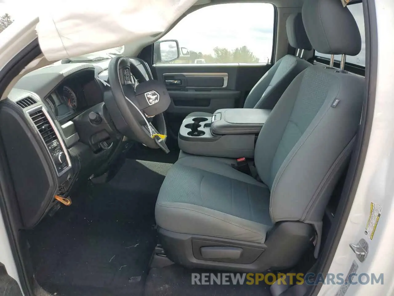 7 Photograph of a damaged car 3C6JR7ET3KG522777 RAM 1500 2019