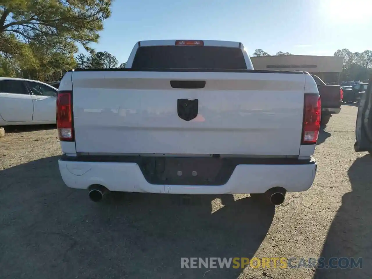 6 Photograph of a damaged car 3C6RR6KT8KG609575 RAM 1500 2019