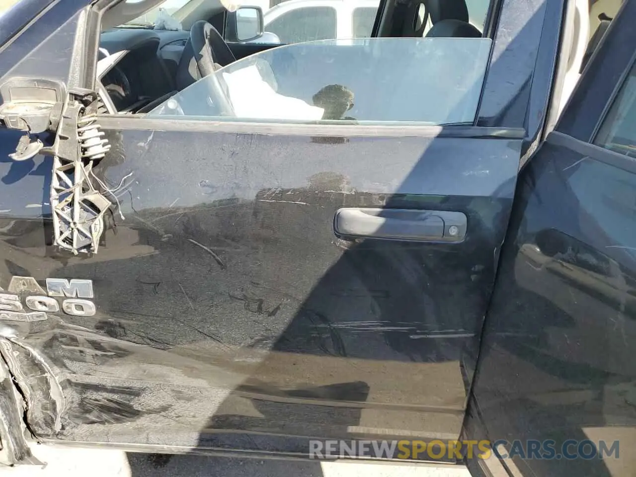 7 Photograph of a damaged car 3C6RR7KG0KG726821 RAM 1500 2019