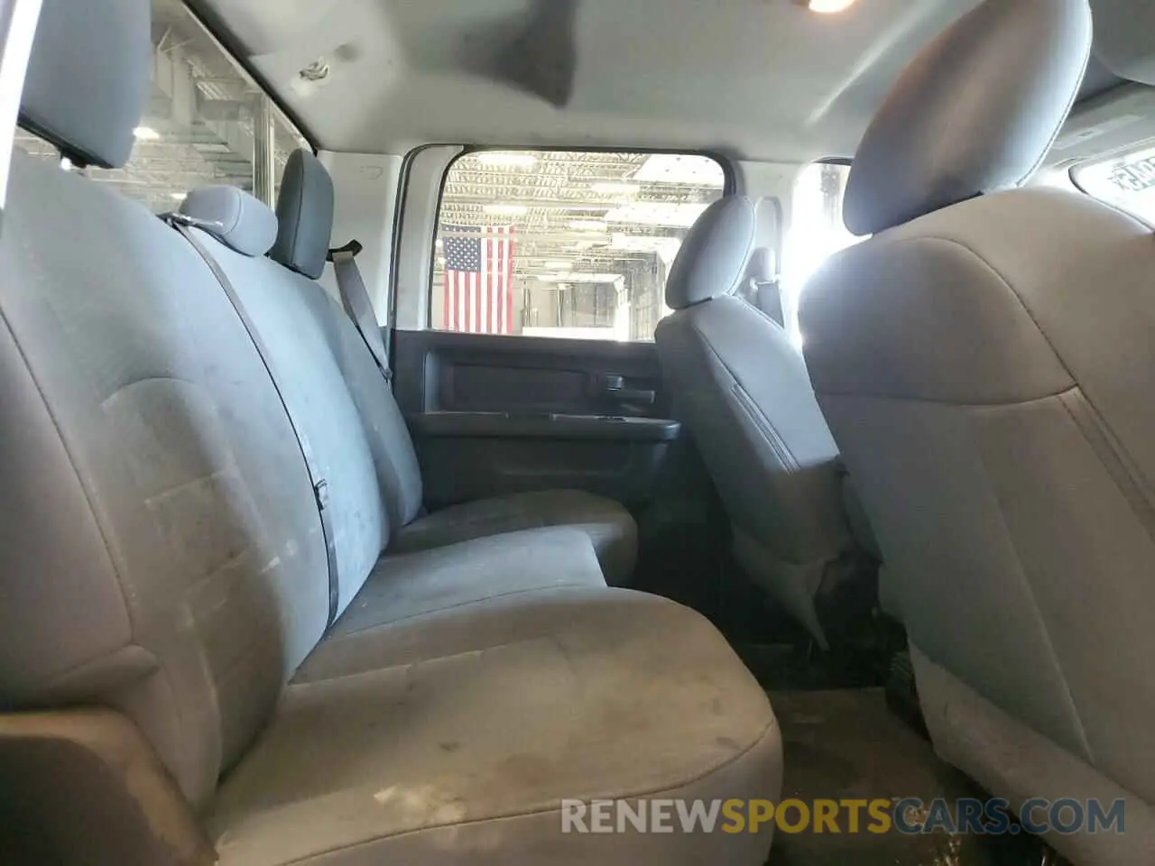 10 Photograph of a damaged car 3C6RR7KT5KG564228 RAM 1500 2019