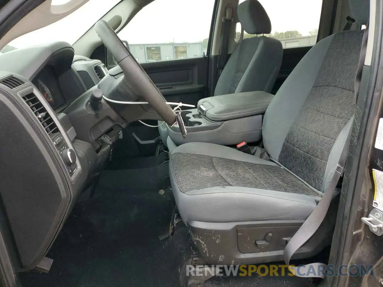 7 Photograph of a damaged car 3C6RR7KT5KG594202 RAM 1500 2019
