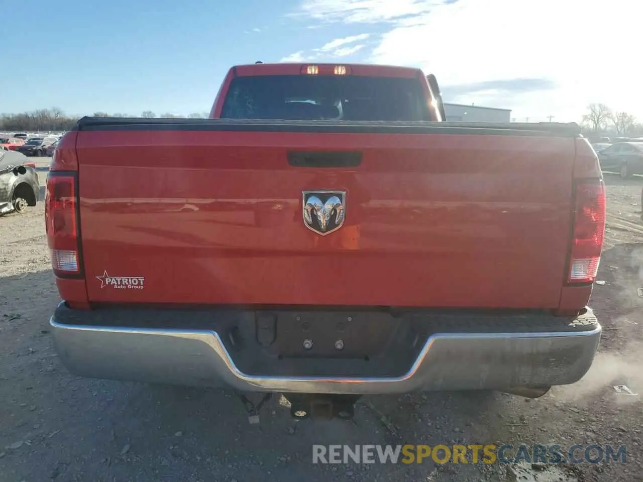 6 Photograph of a damaged car 1C6RR6FG0LS121521 RAM 1500 2020