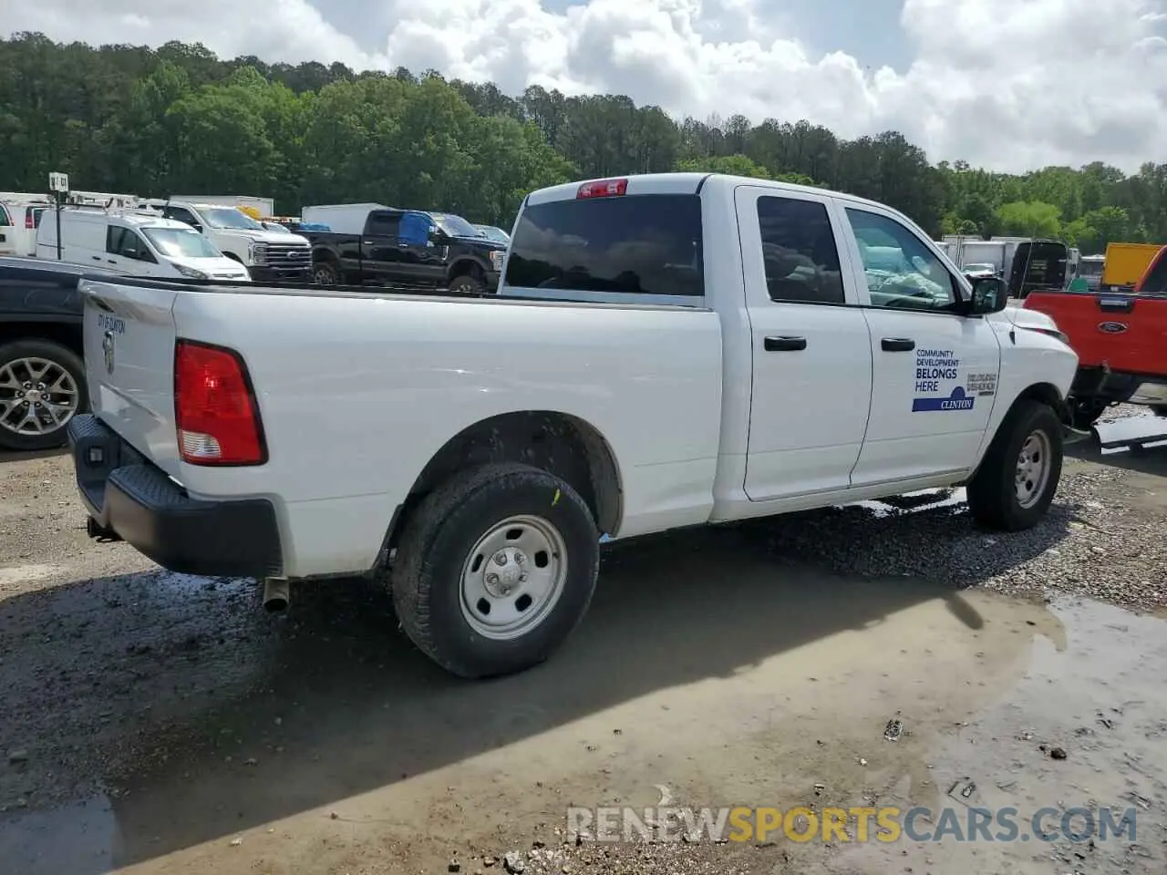 3 Photograph of a damaged car 1C6RR6FG1LS149618 RAM 1500 2020