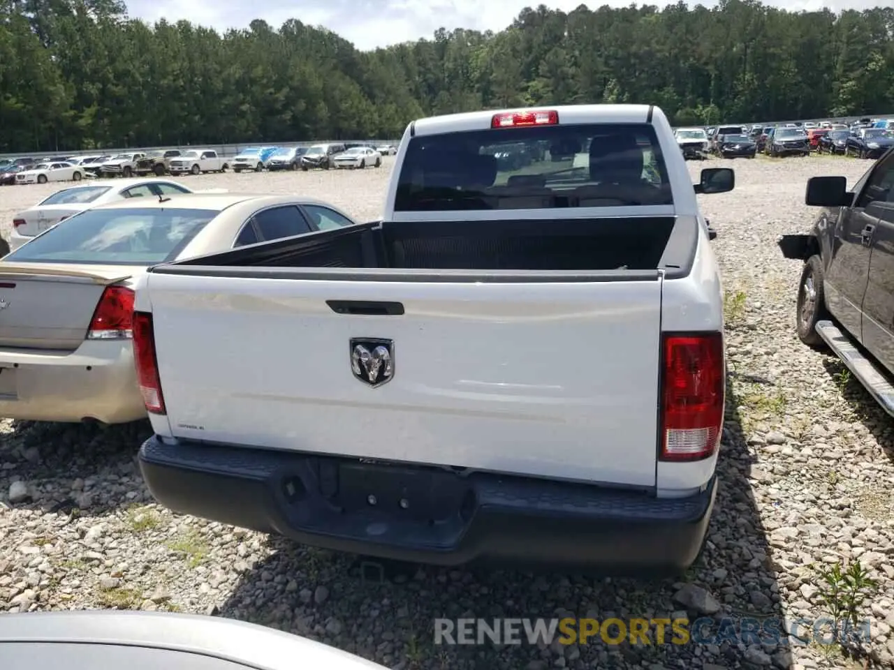 6 Photograph of a damaged car 1C6RR6FG1LS149618 RAM 1500 2020