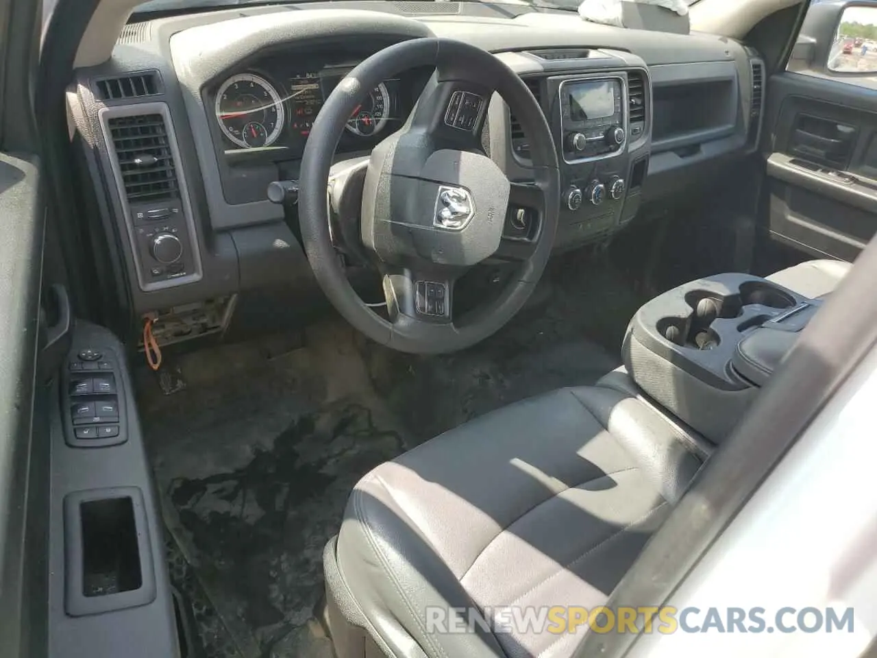 8 Photograph of a damaged car 1C6RR6FG1LS149618 RAM 1500 2020